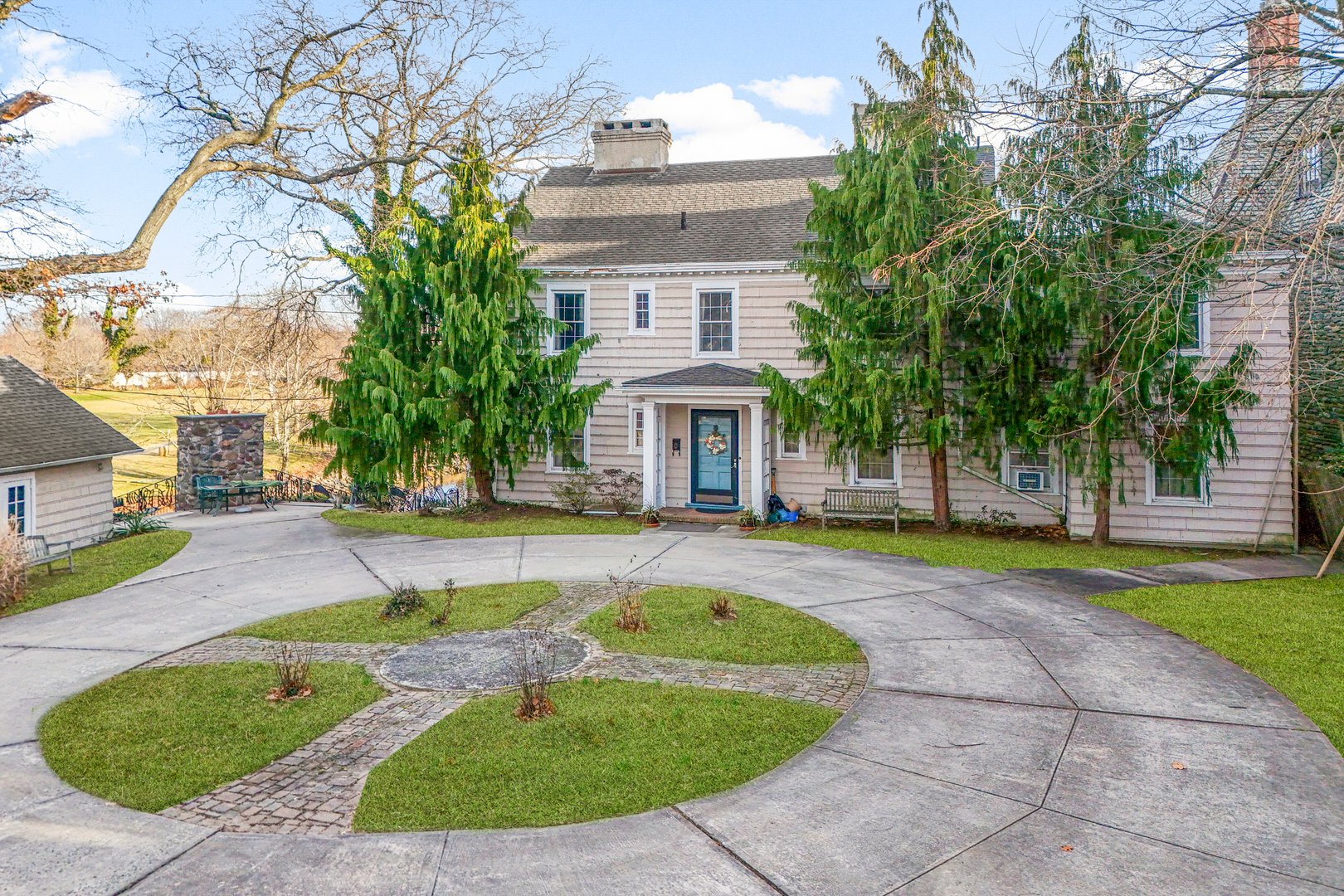 50 Shore Road Photo 2