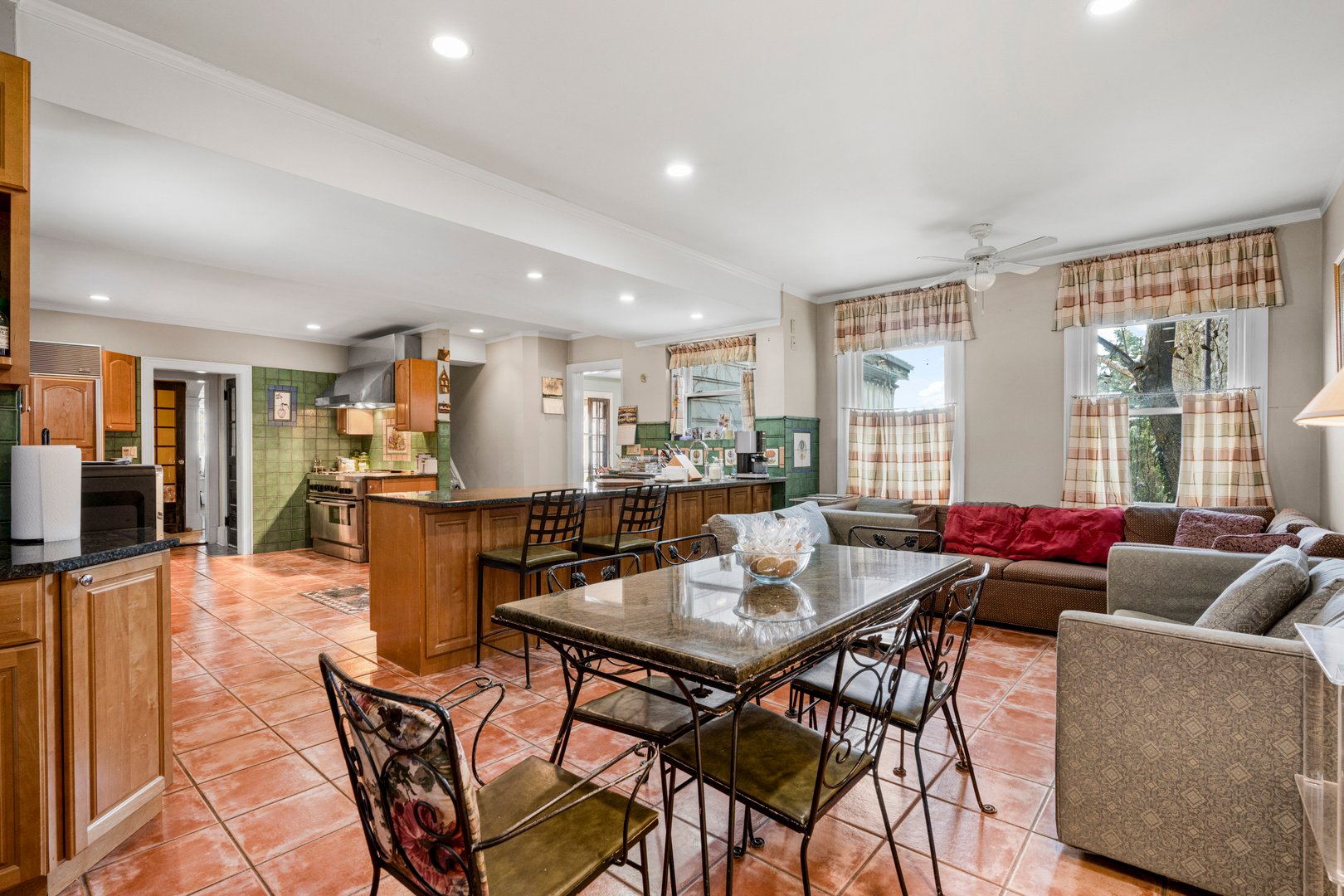 50 Shore Road Photo 13