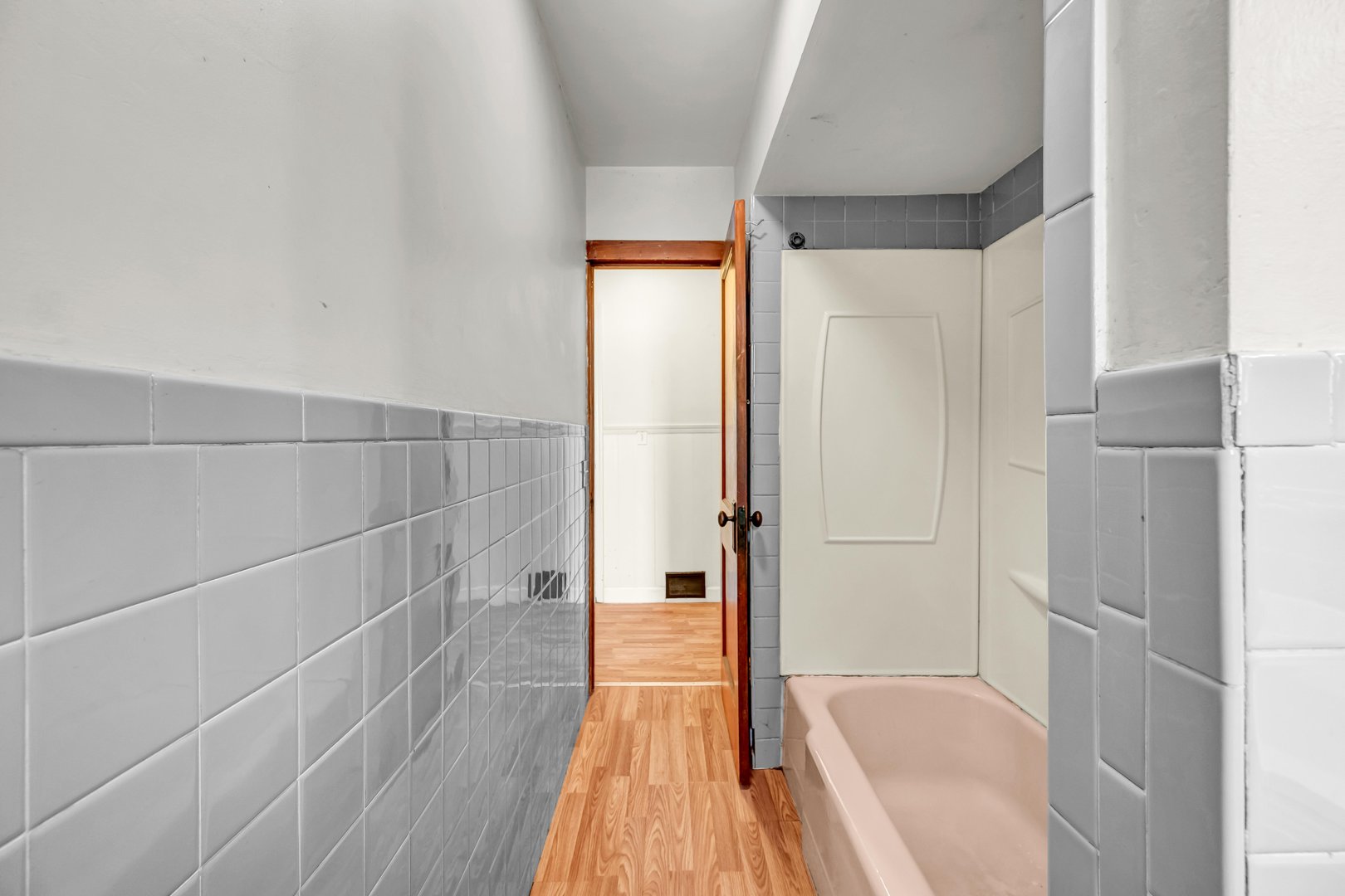 18 James Street Photo 9