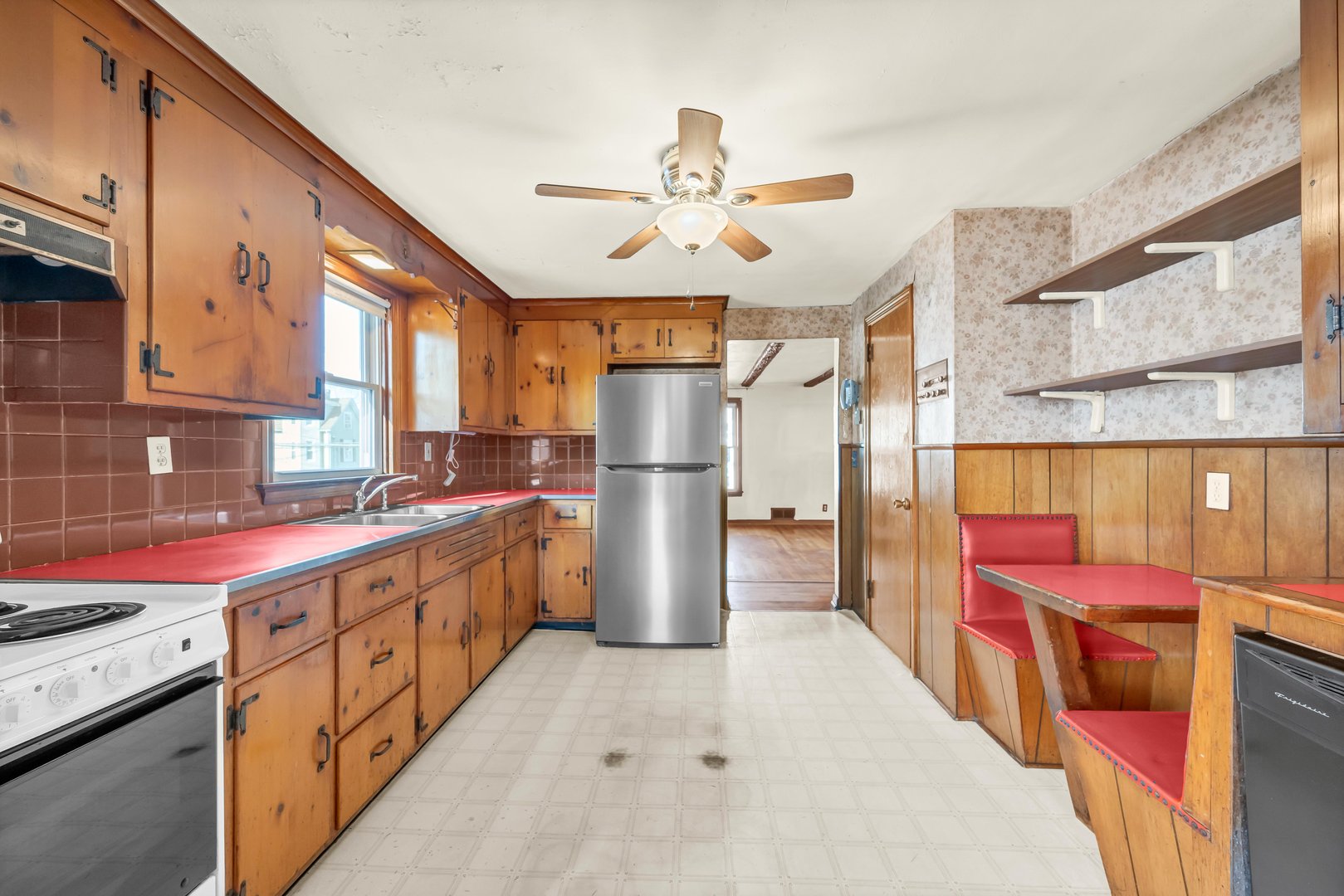 18 James Street Photo 13