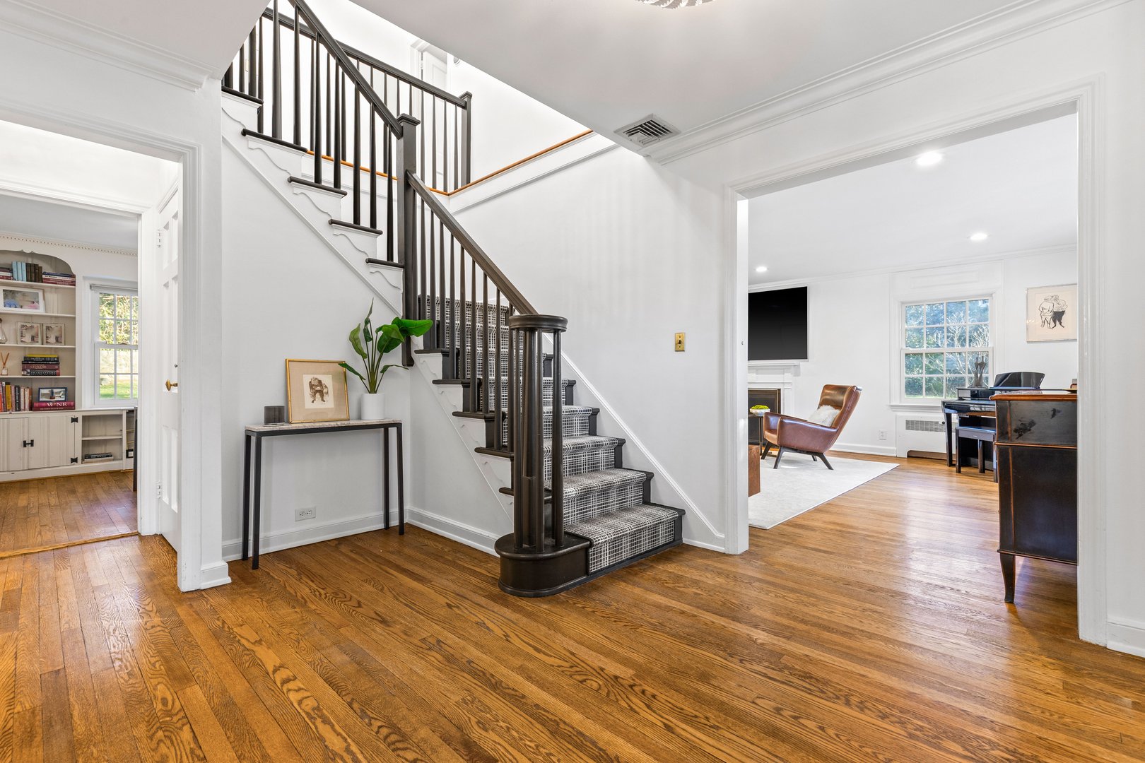 3 Chalford Lane Photo 3