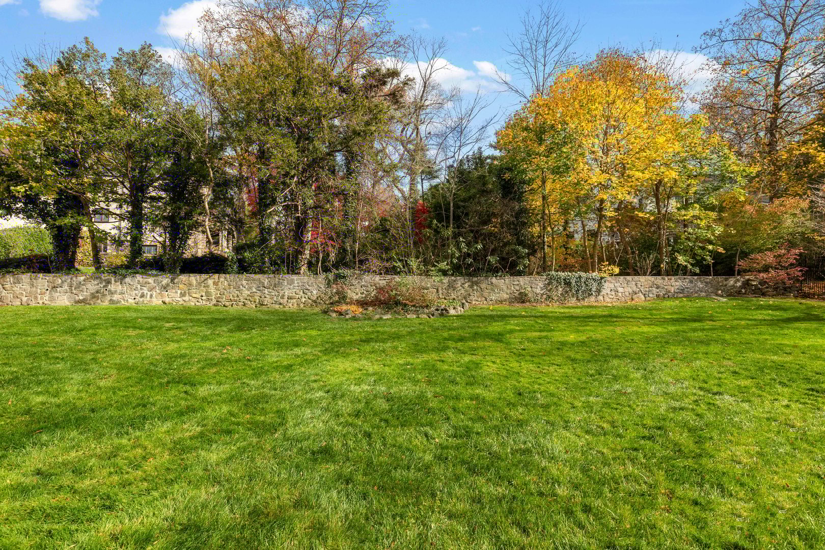 3 Chalford Lane Photo 24