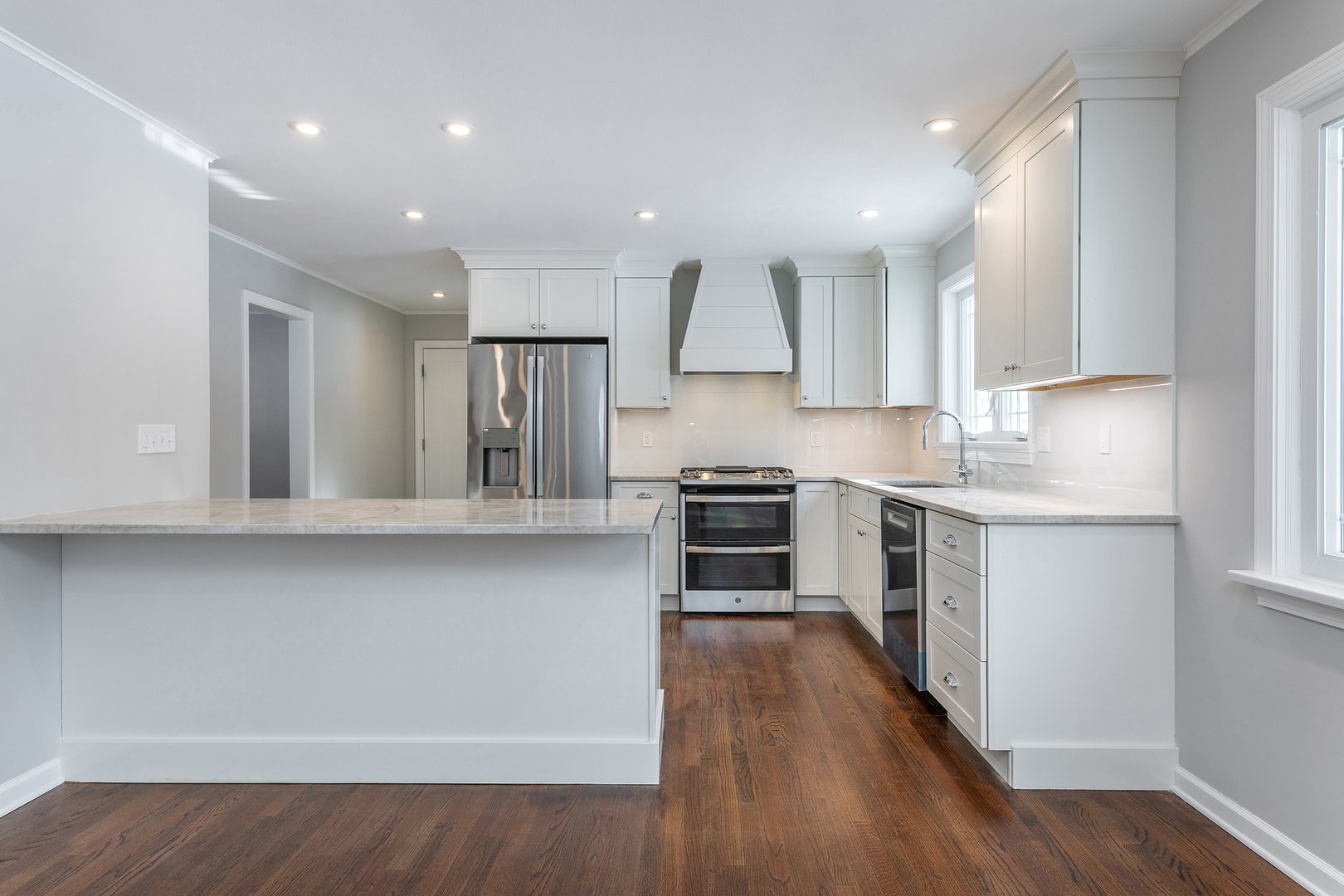 102 Wykeham Road Photo 10