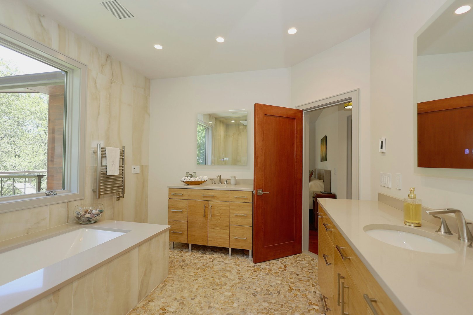 88 Green Lane Photo 22