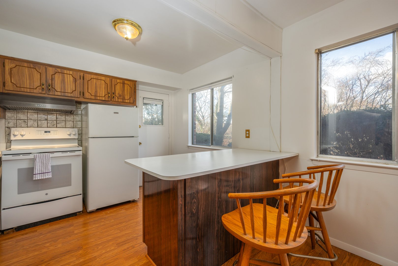 306 Old Country Road #306 Photo 12