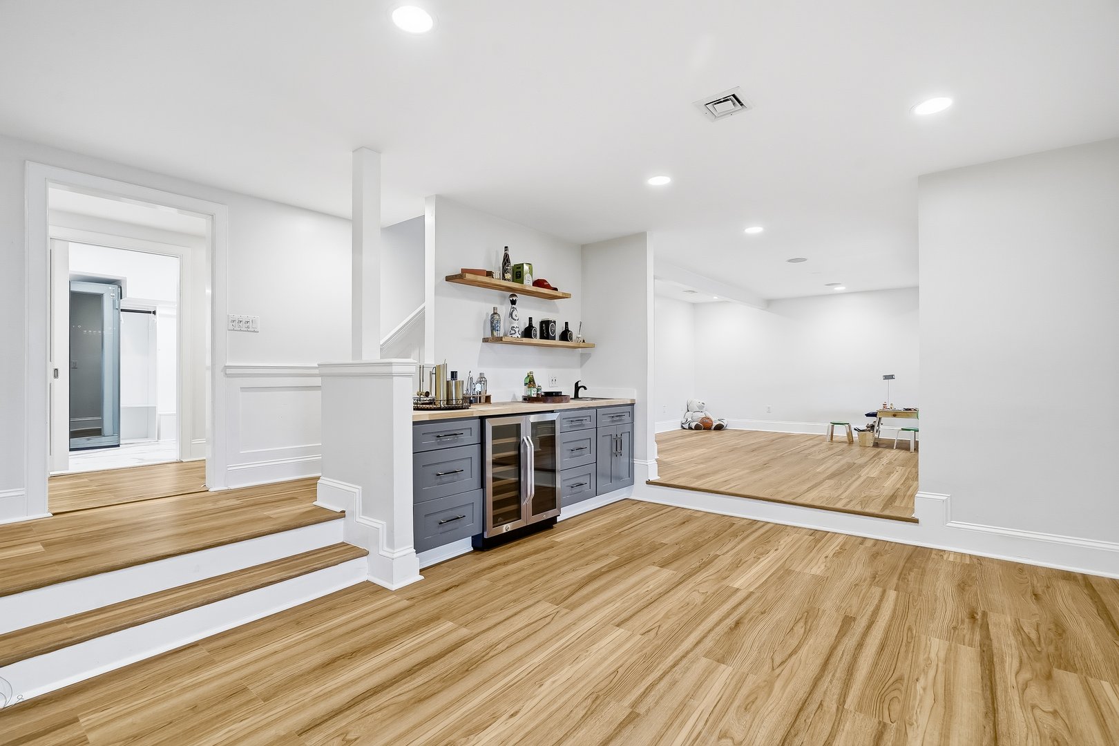 6 Eaton Lane Photo 23