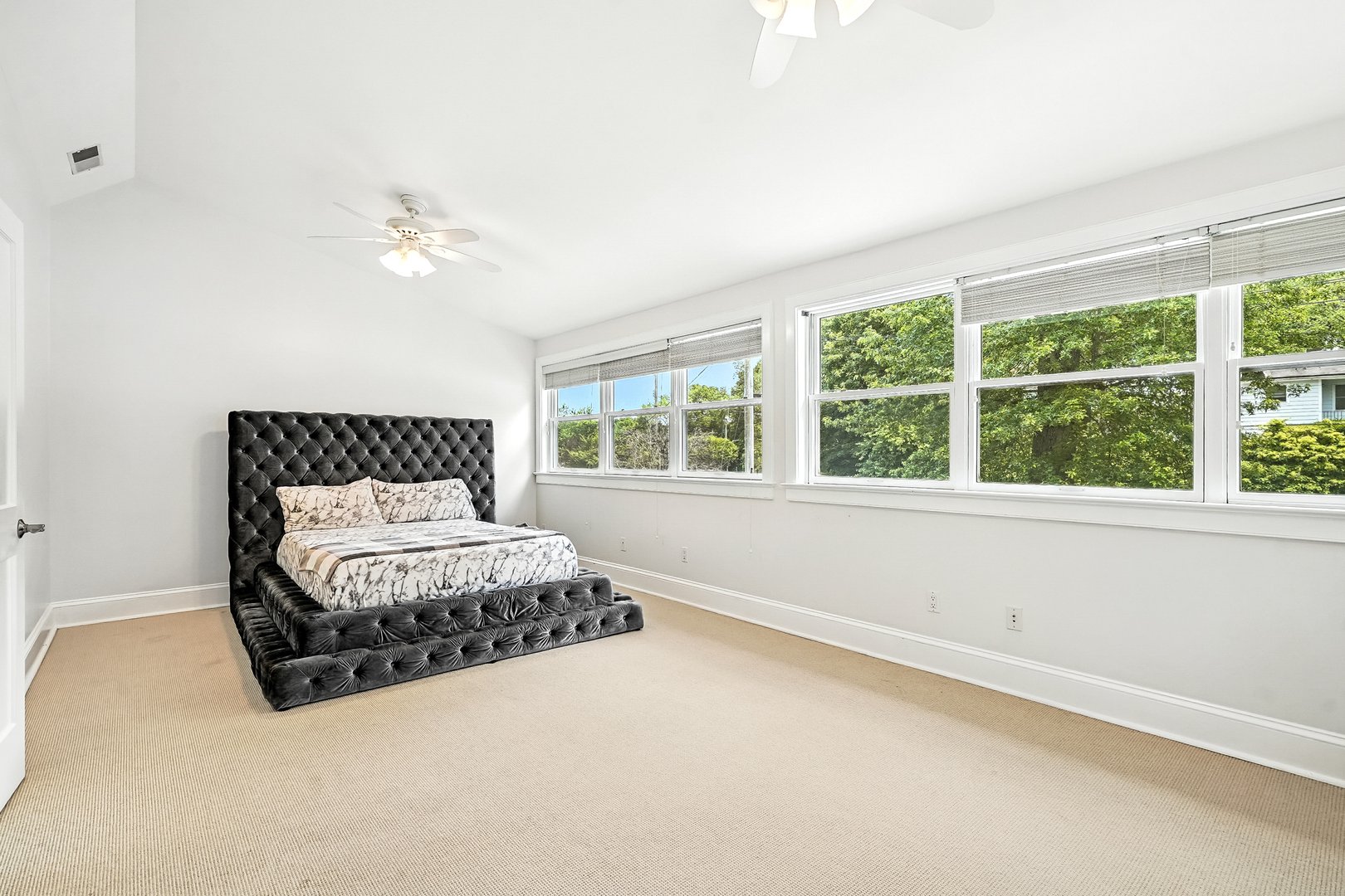 6 Eaton Lane Photo 18