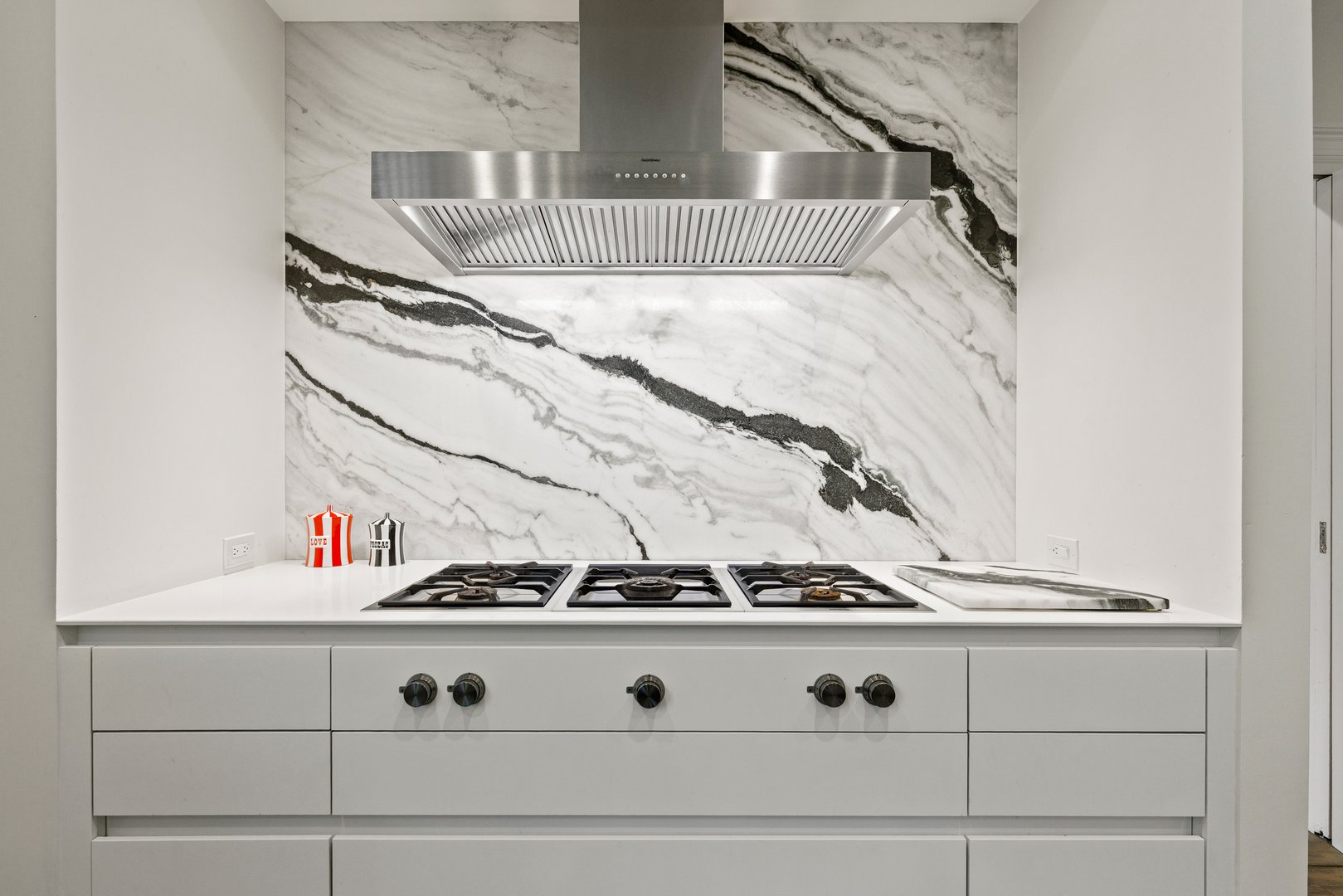 32 Seville Avenue Photo 8