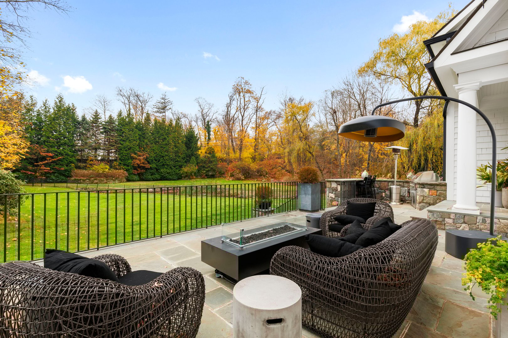 32 Seville Avenue Photo 33