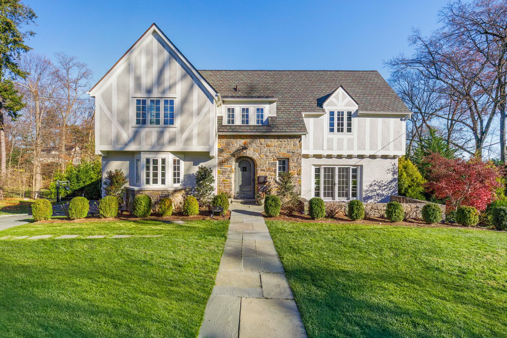 37 Bates Road Photo 1