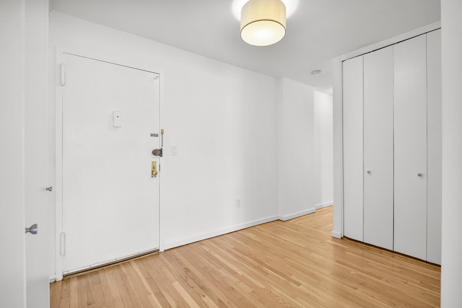 177 E Hartsdale Avenue  #3H Photo 8