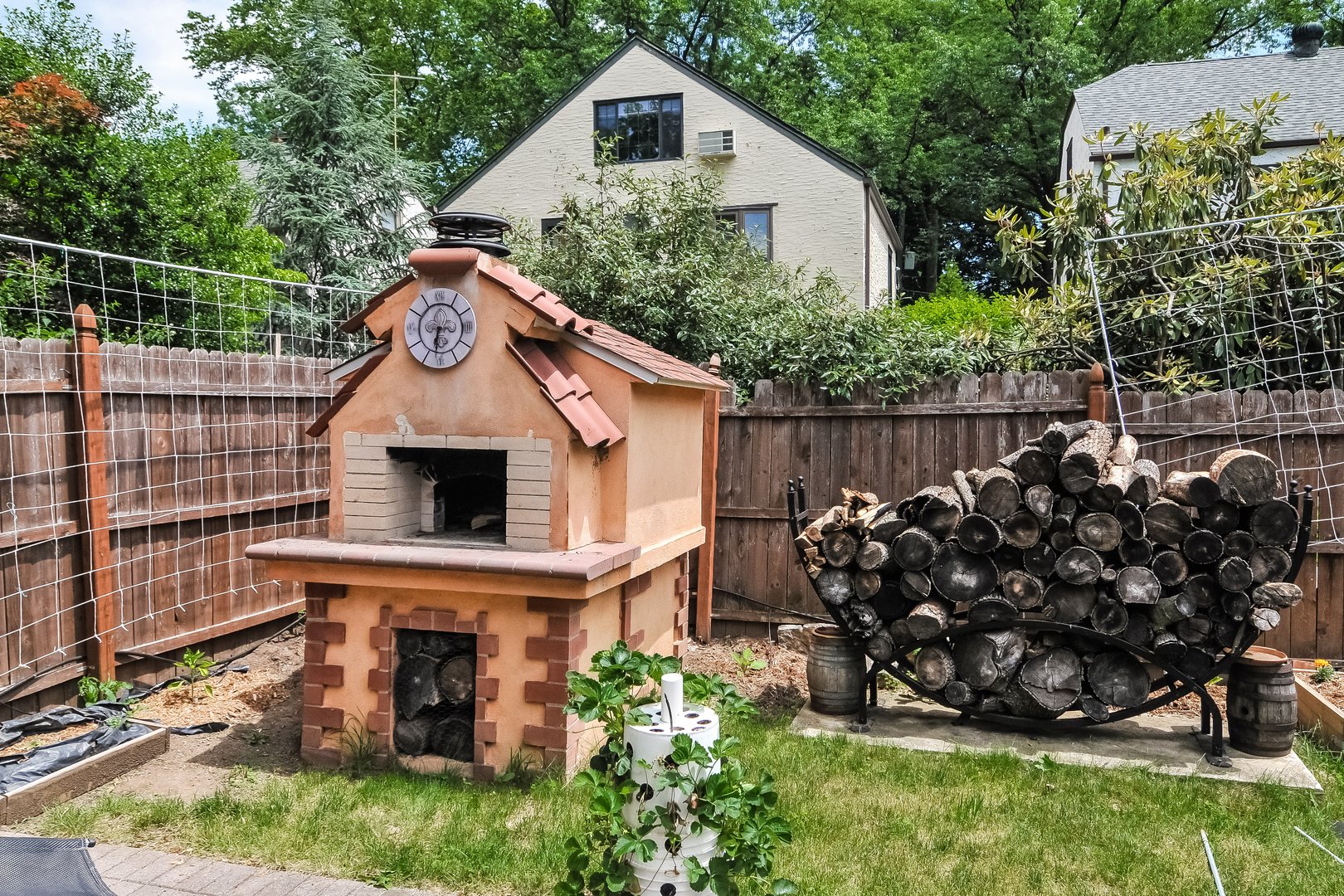 19 Fairway Street Photo 20