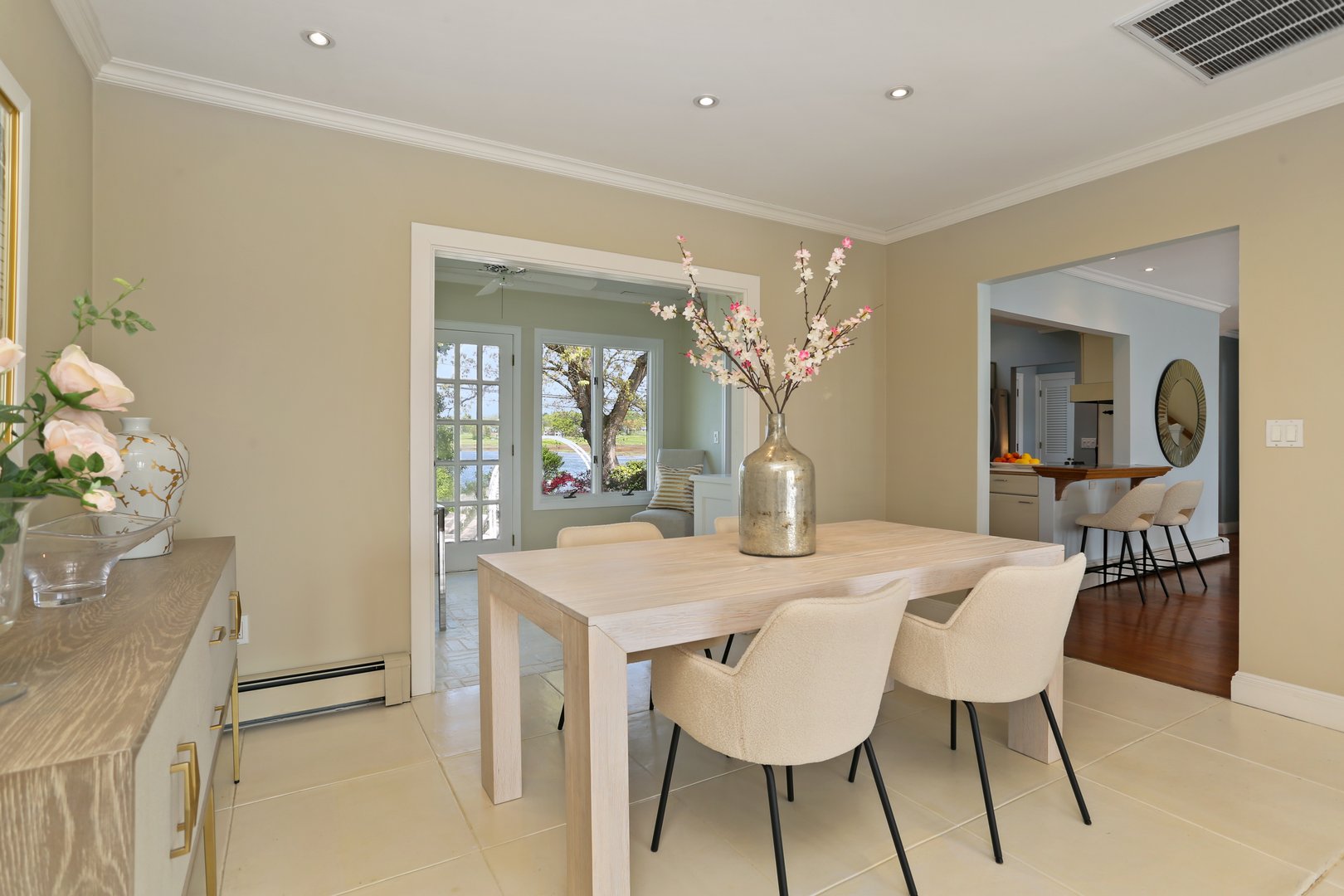 34 Shorehaven Road Photo 3