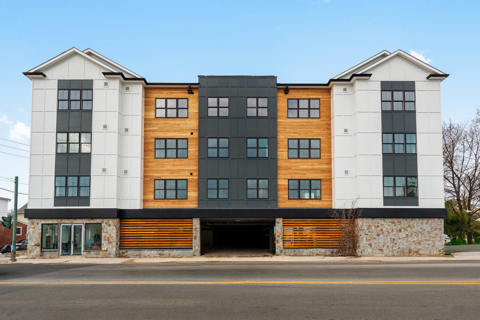 132 Halstead Avenue  #4D Photo 1