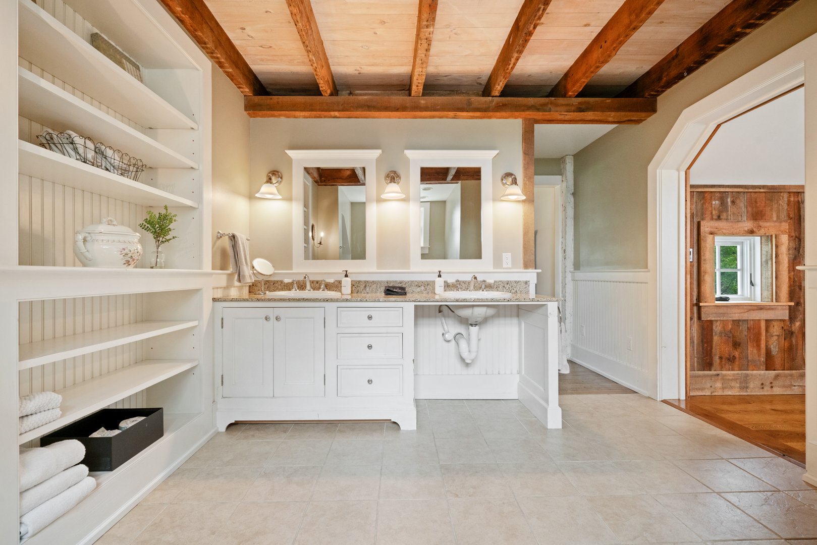 35 Northrop Street Photo 13