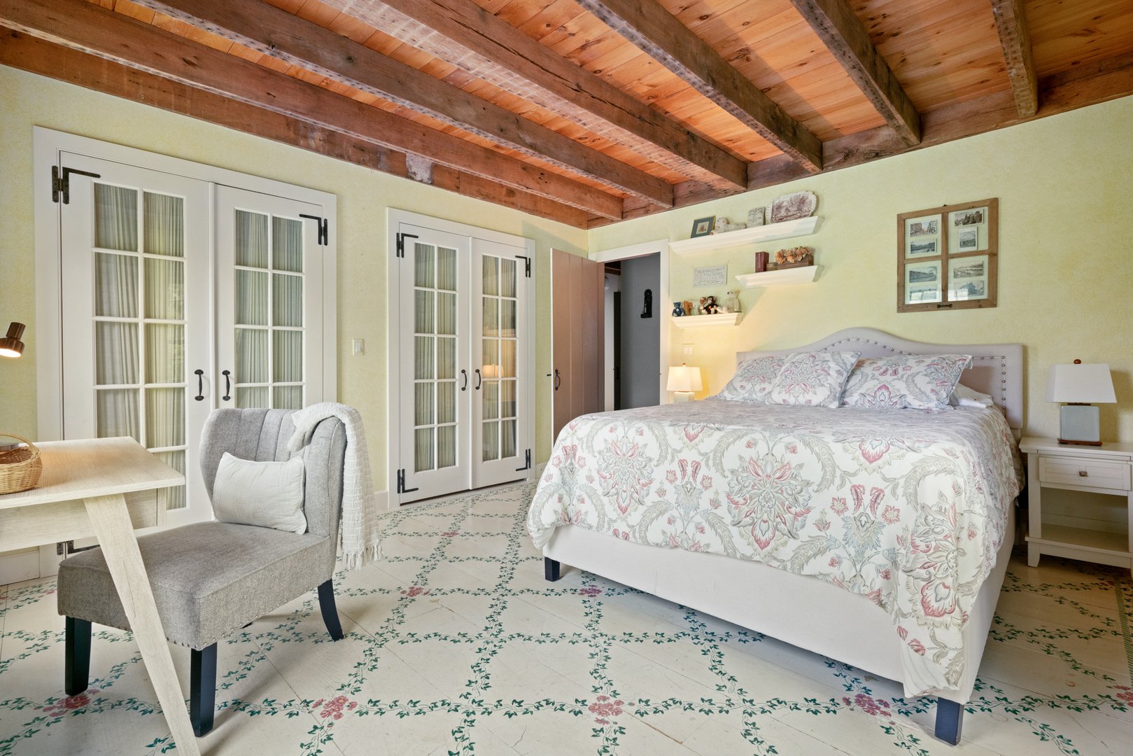 35 Northrop Street Photo 16