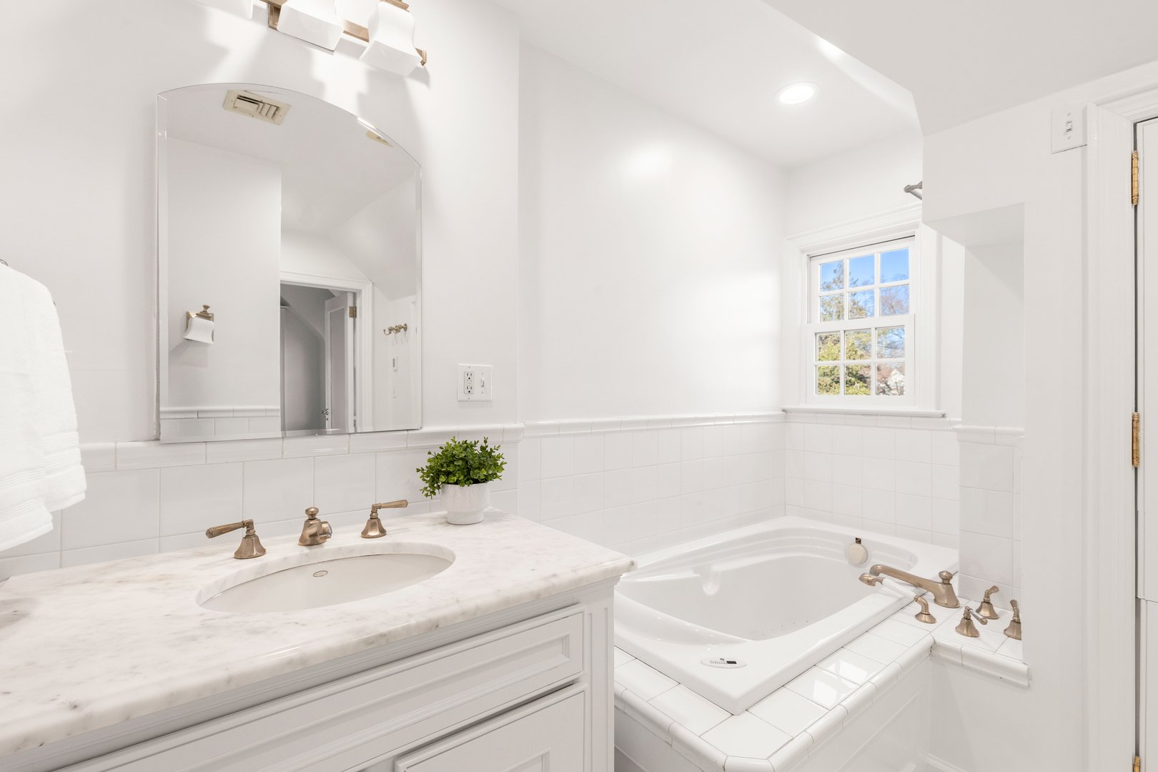 92 Verdun Avenue Photo 24