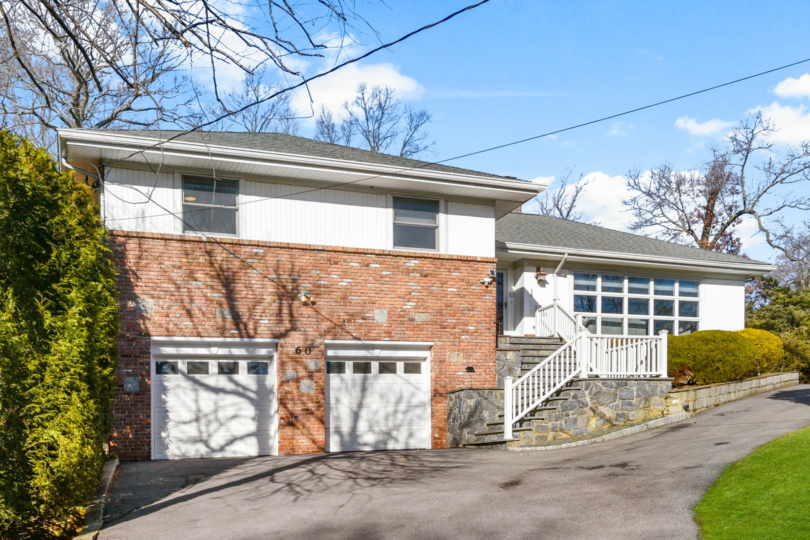 60 Overhill Road Photo 3