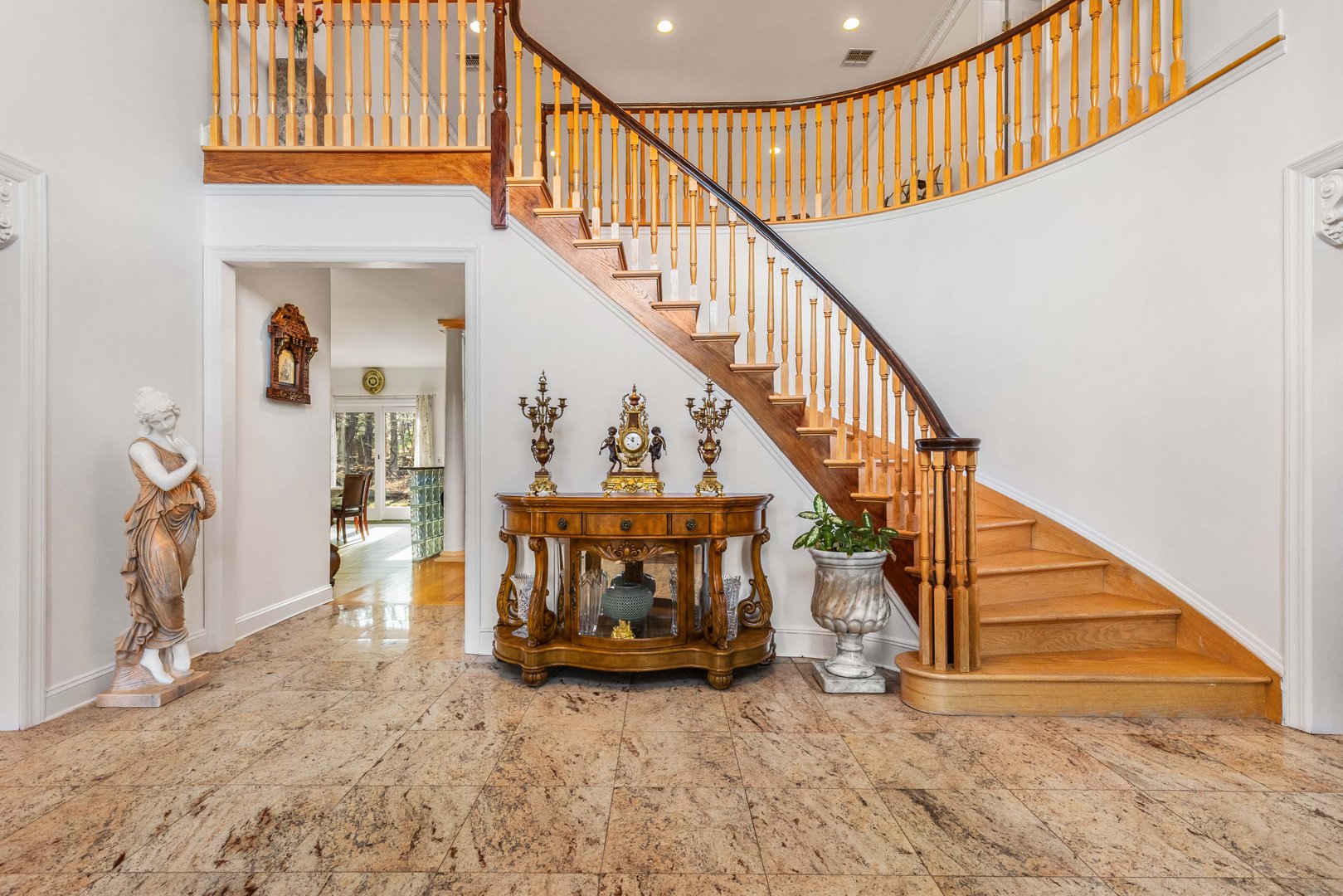 3 Vandalay Court Photo 5