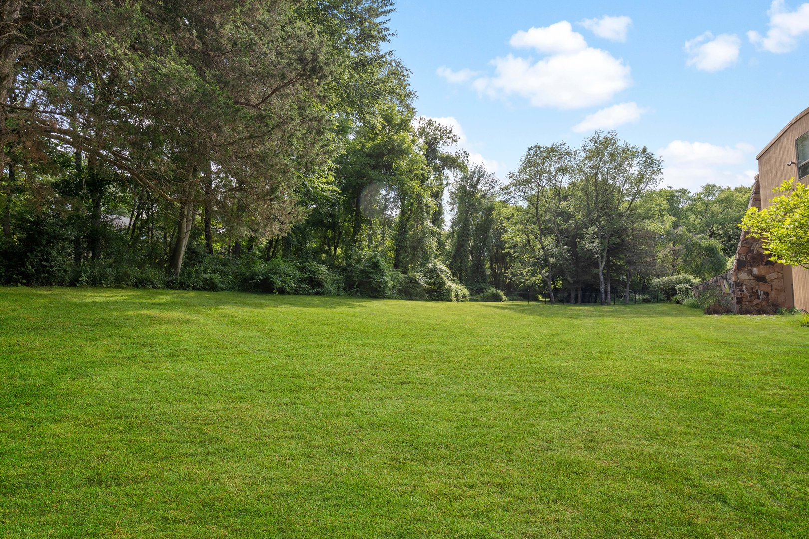 29 Captain Theale Road Photo 4