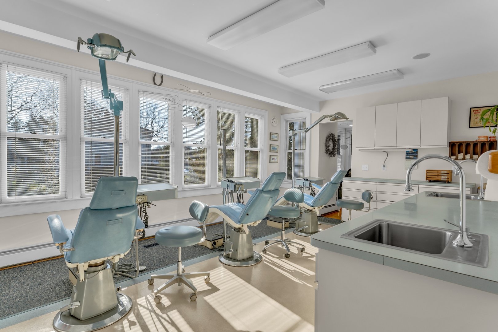 53 Montowese Street Photo 16