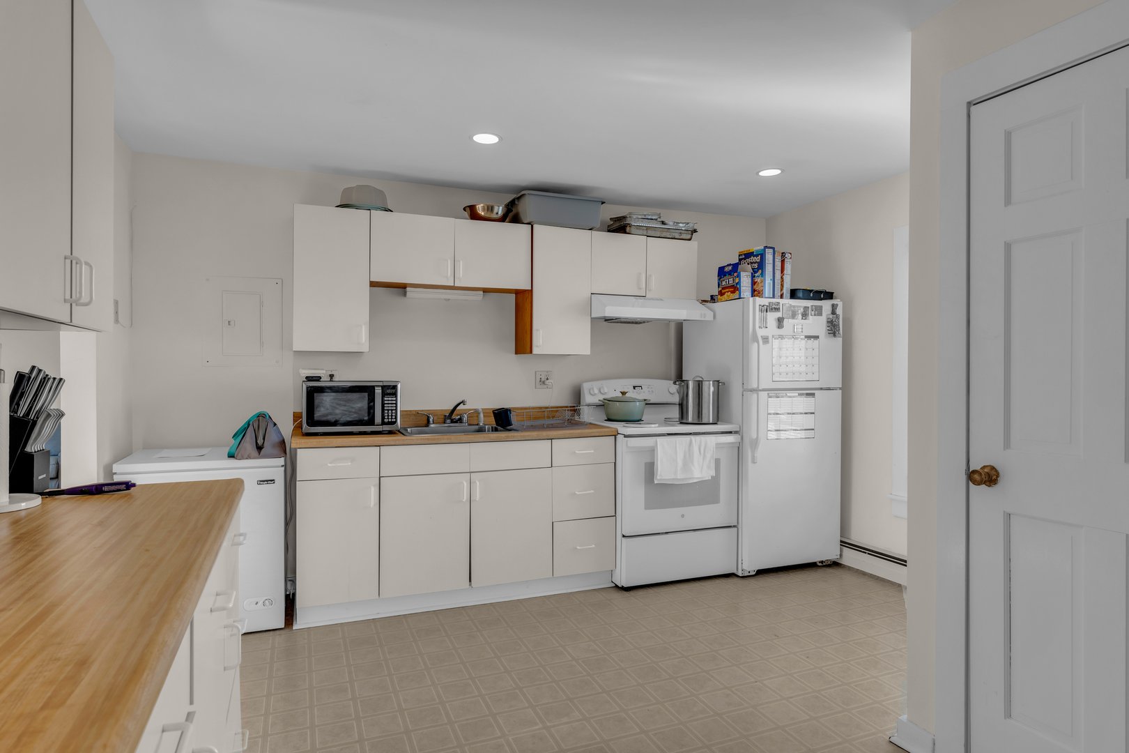 53 Montowese Street Photo 26