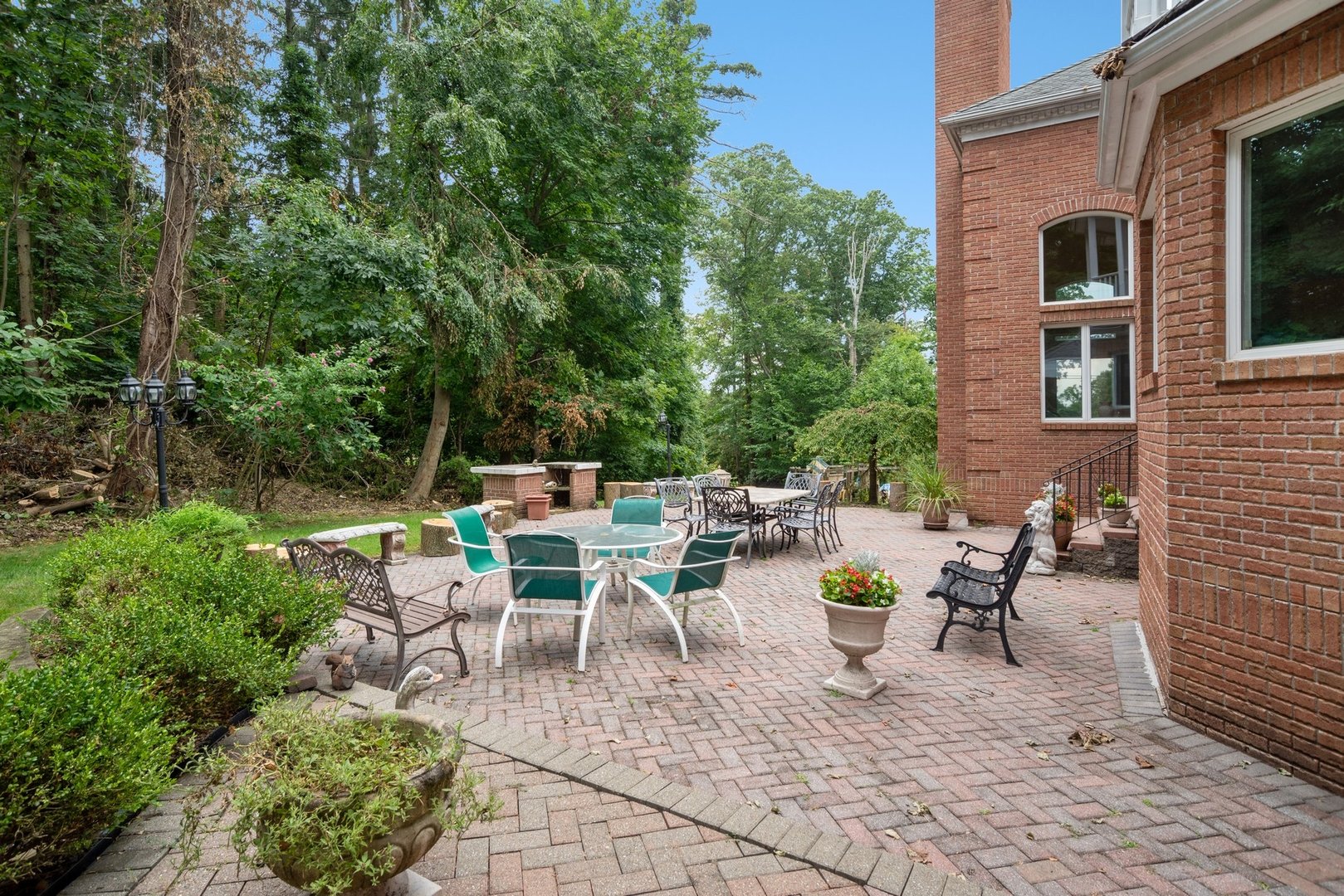 3 Vandalay Court Photo 37