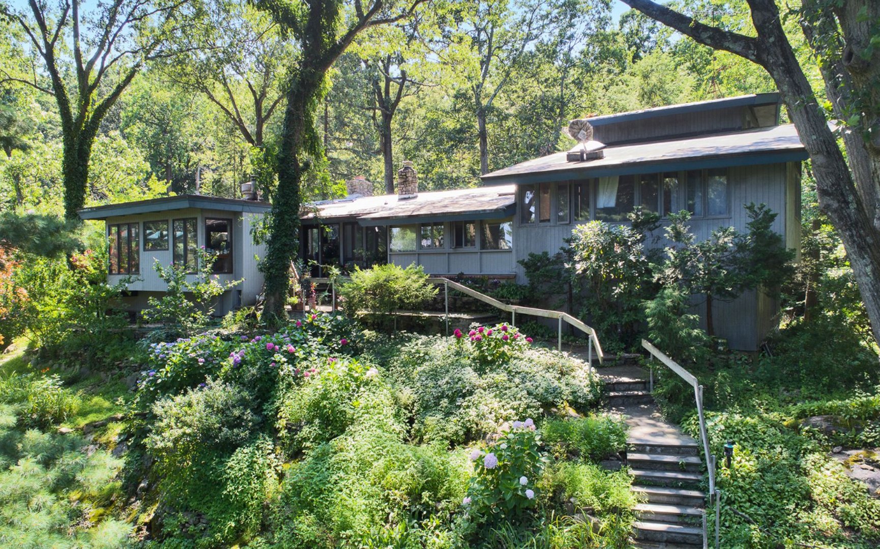 35 Saxon Woods Road Photo 3