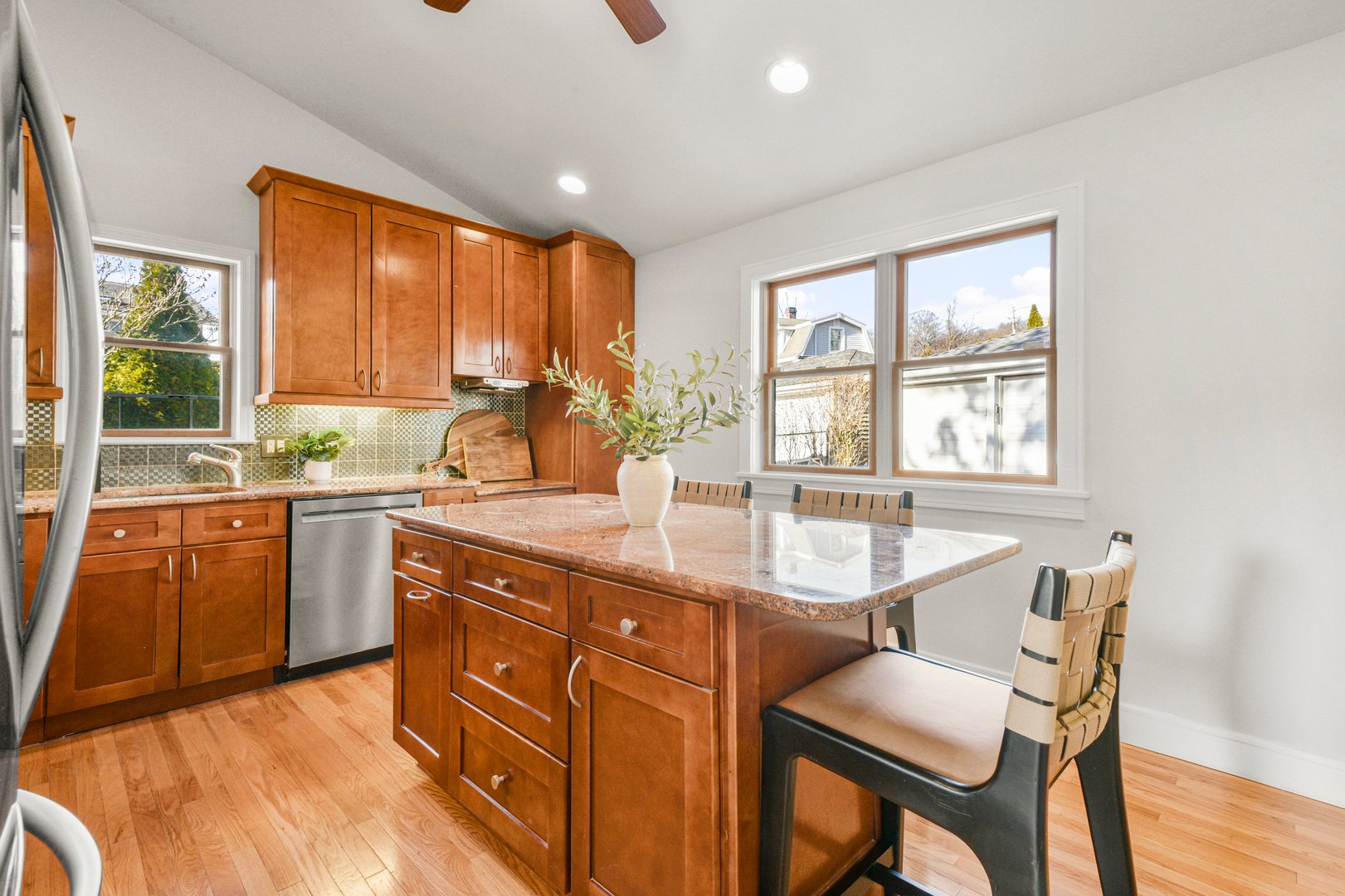 103 Old White Plains Road Photo 18