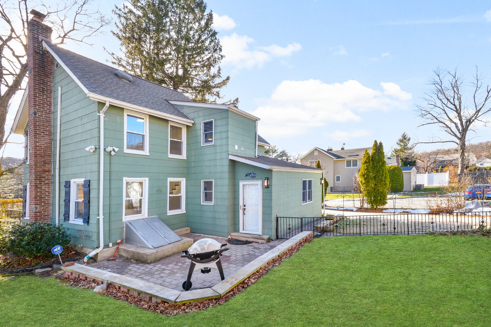 103 Old White Plains Road Photo 35