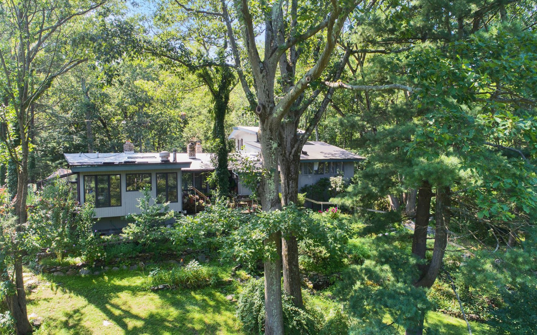 35 Saxon Woods Road Photo 1