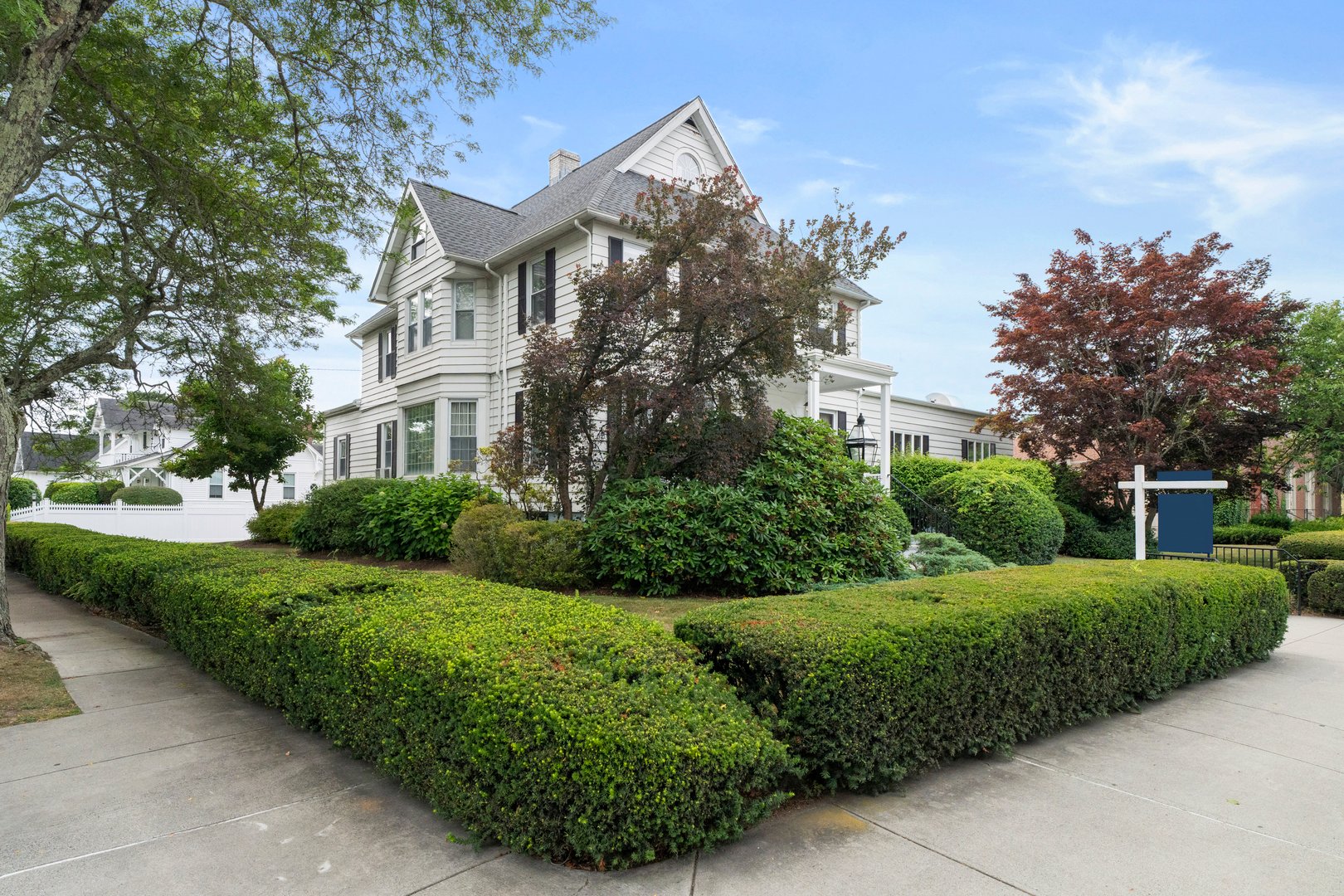 32 East Main Street Photo 10