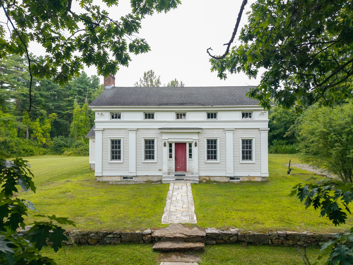 560 Stockbridge Rd Photo 1