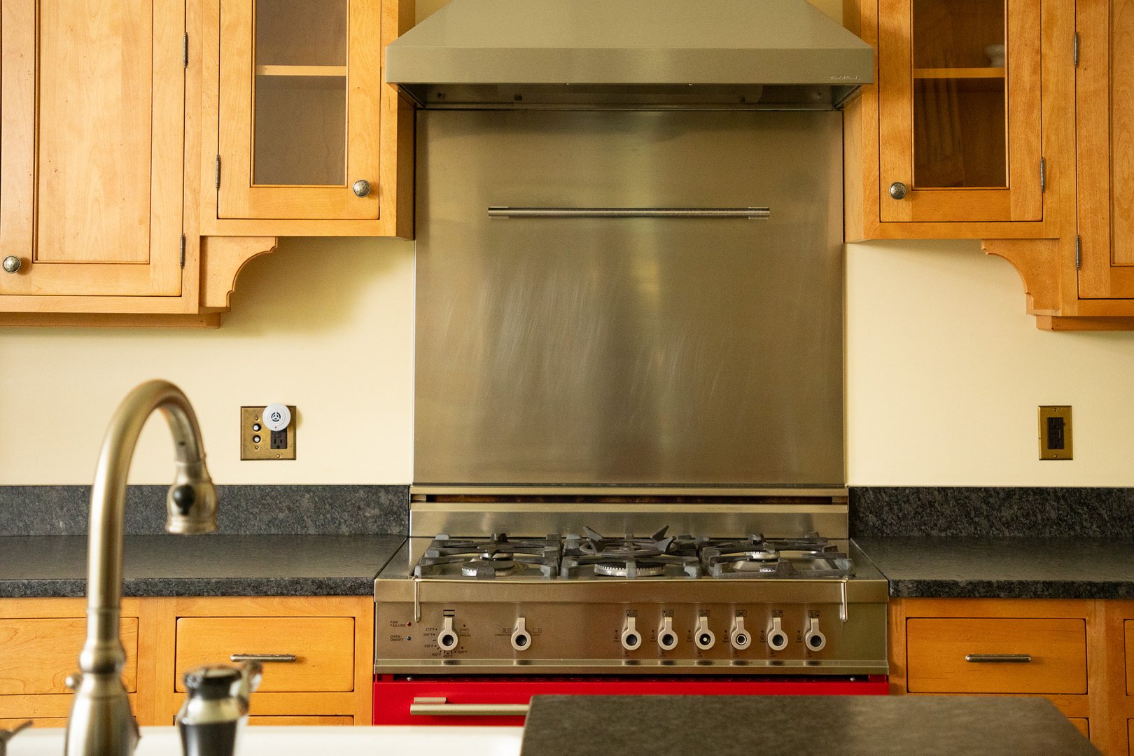 560 Stockbridge Rd Photo 9