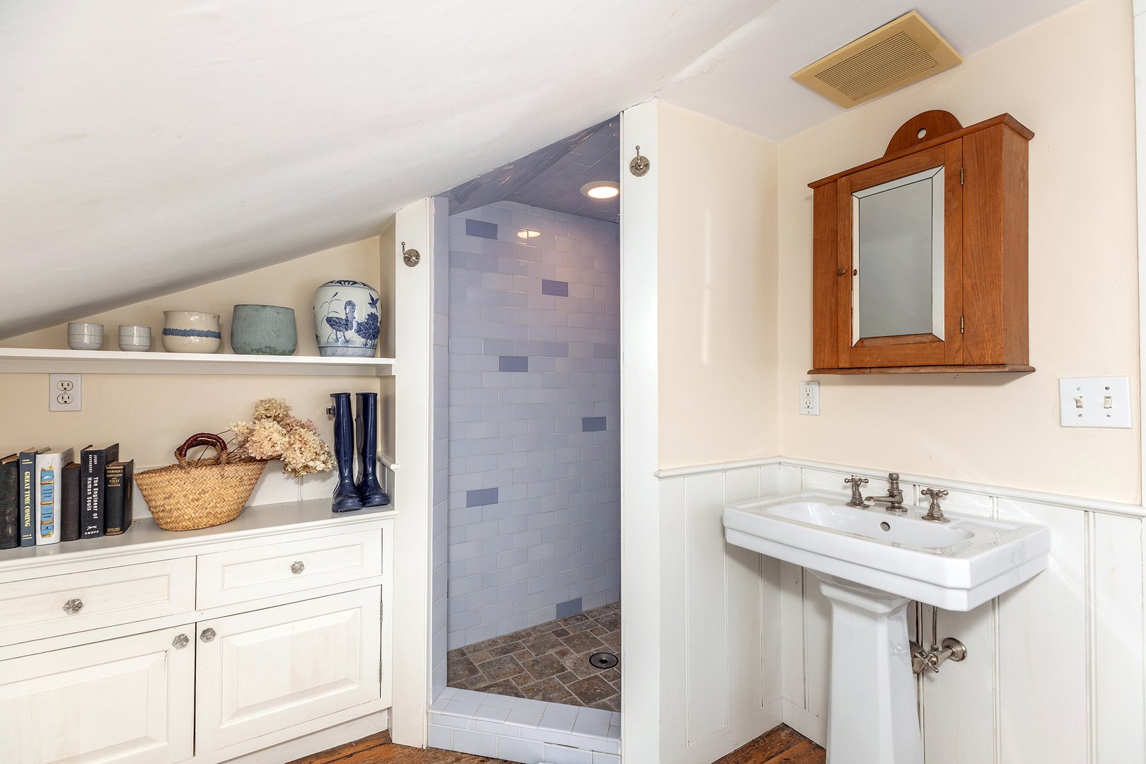 9 Jewell Street Photo 24