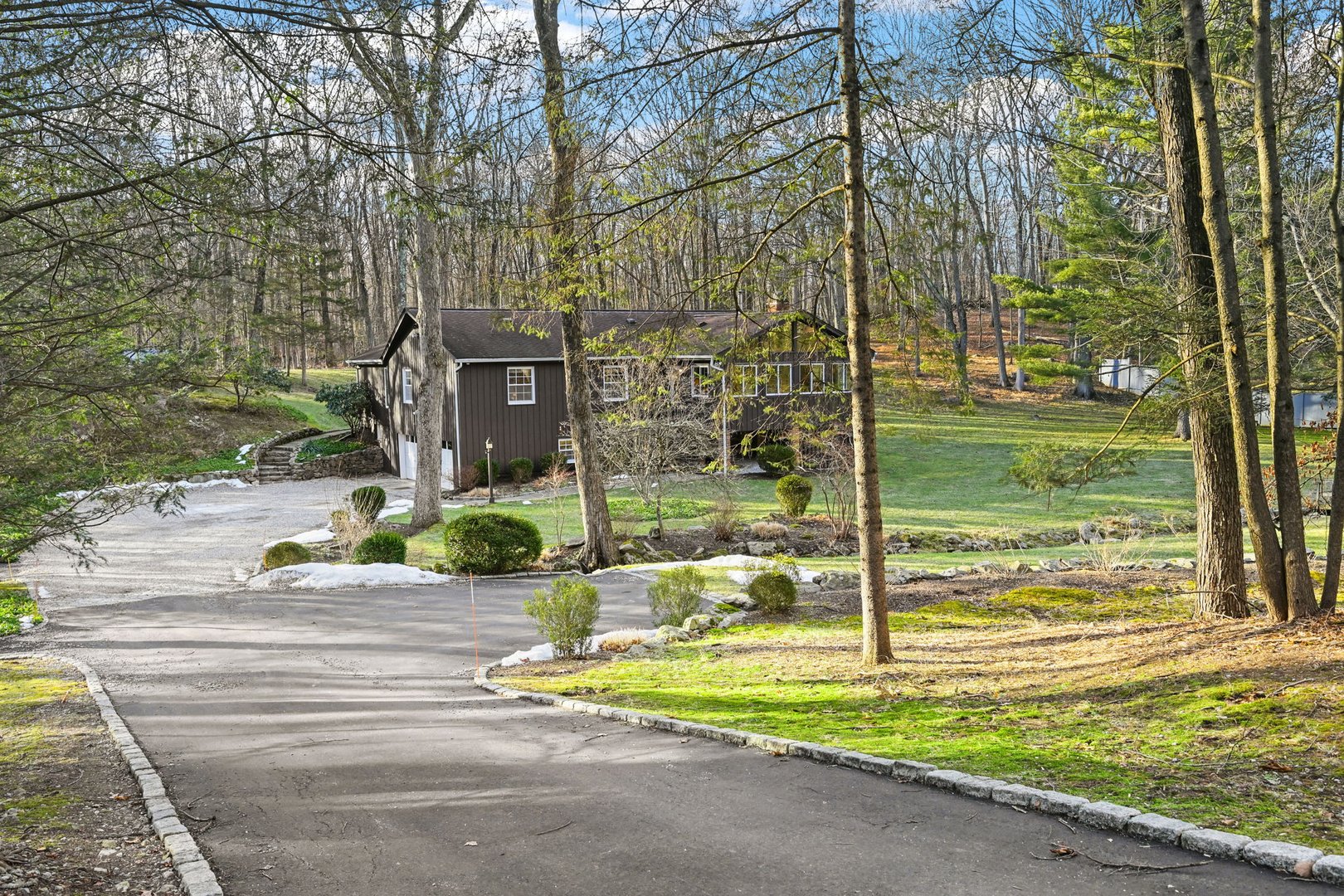 54 Lockwood Road Photo 2