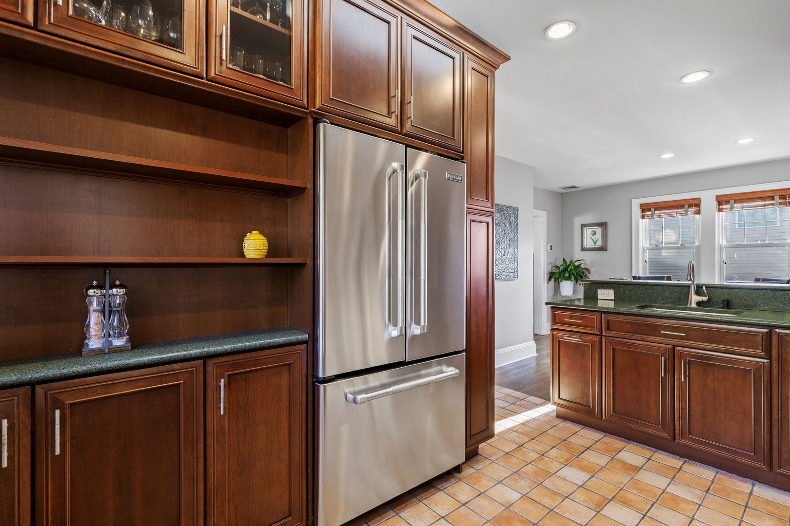 8 Glen Avenue Photo 8