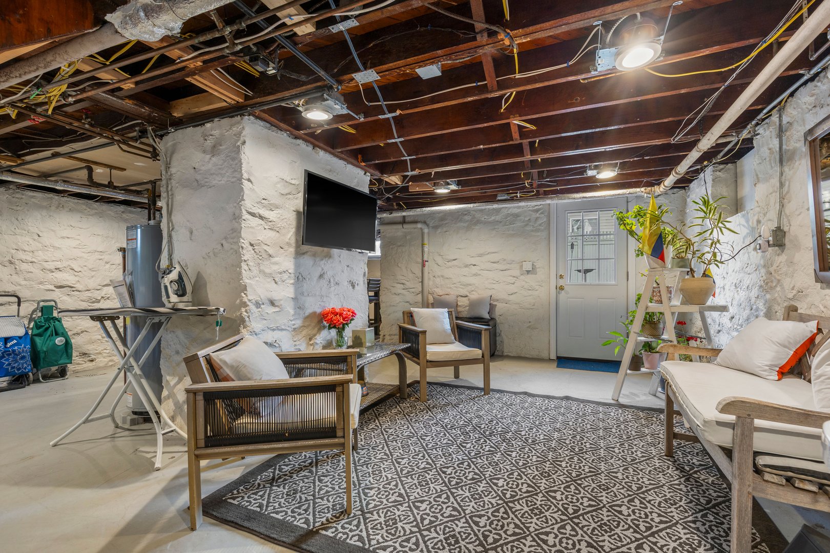 8 Glen Avenue Photo 16