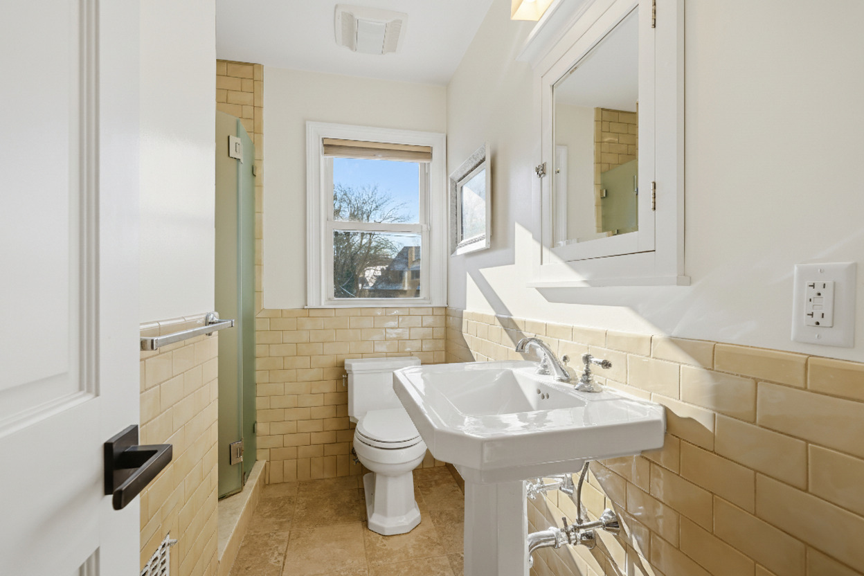 2 Village Lane Photo 21