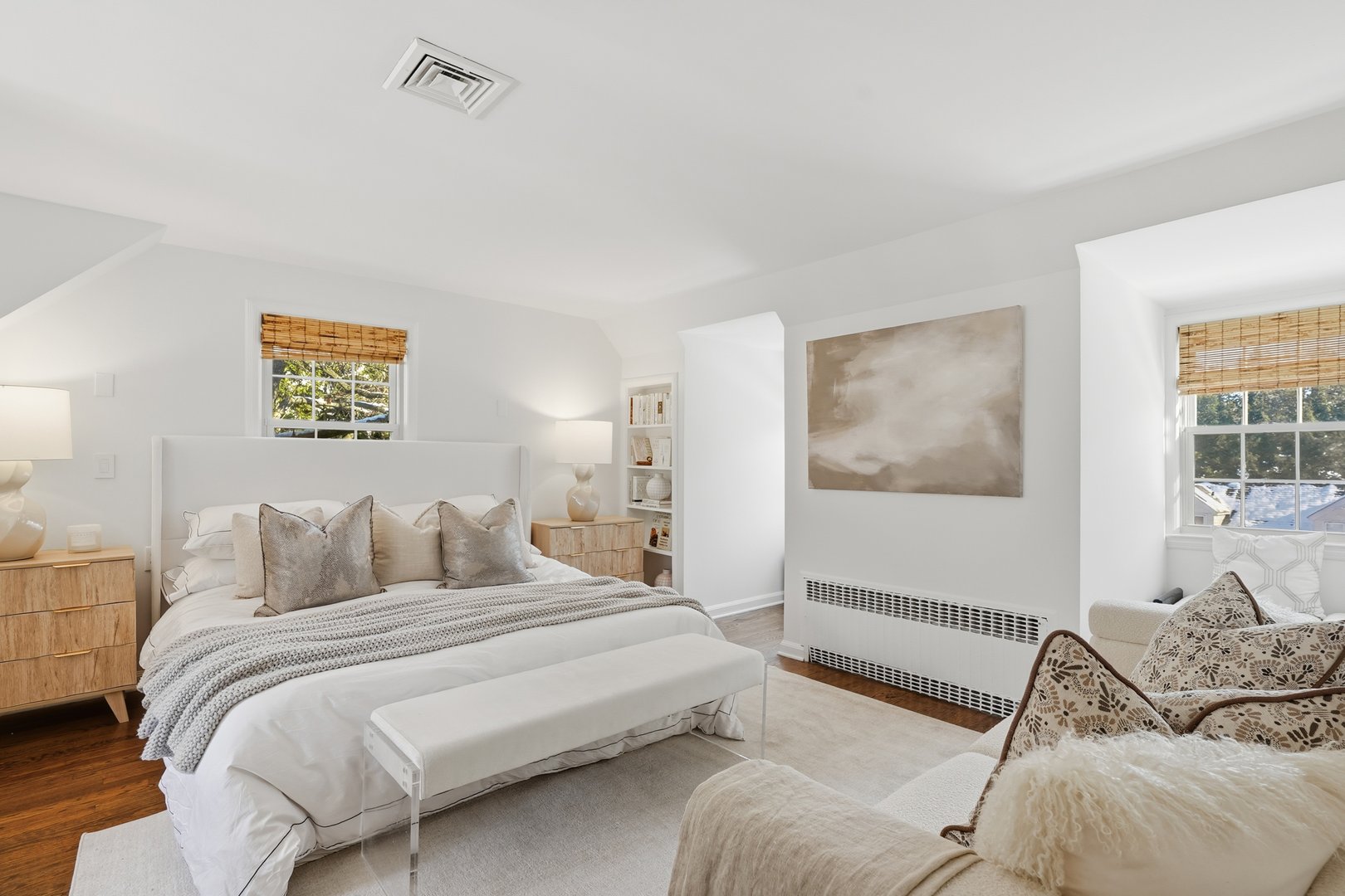 2 Village Lane Photo 19