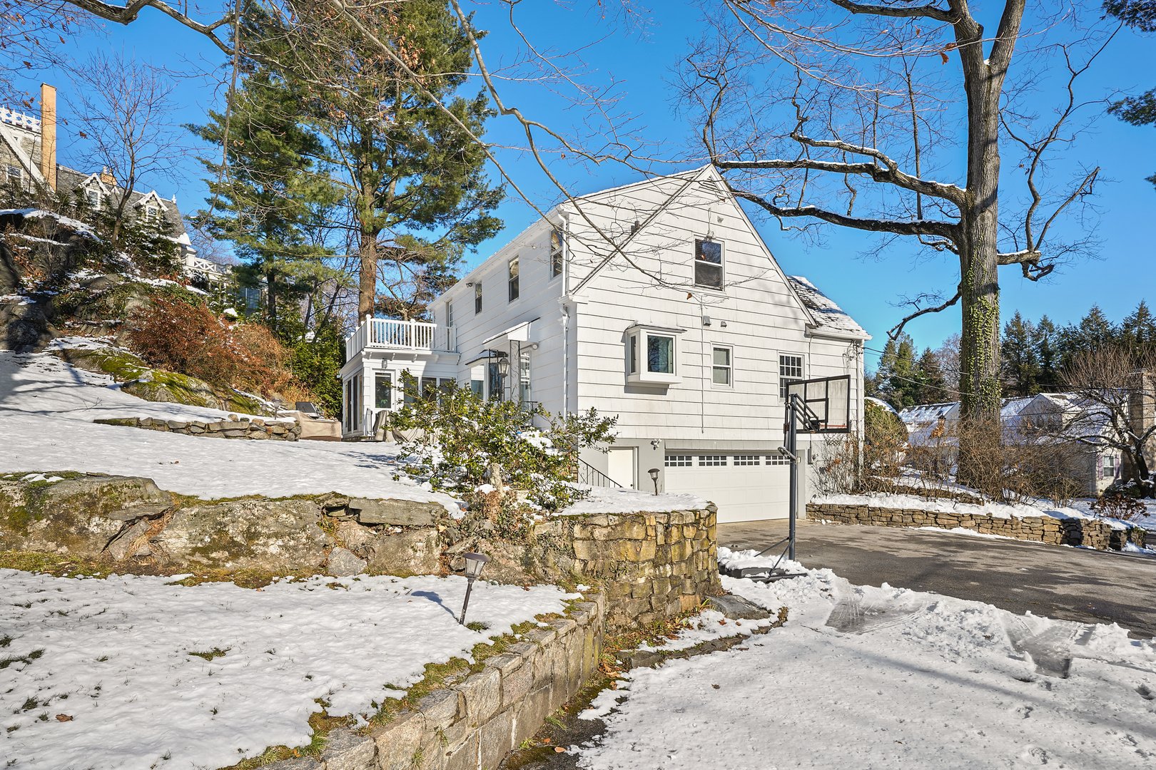 2 Village Lane Photo 36