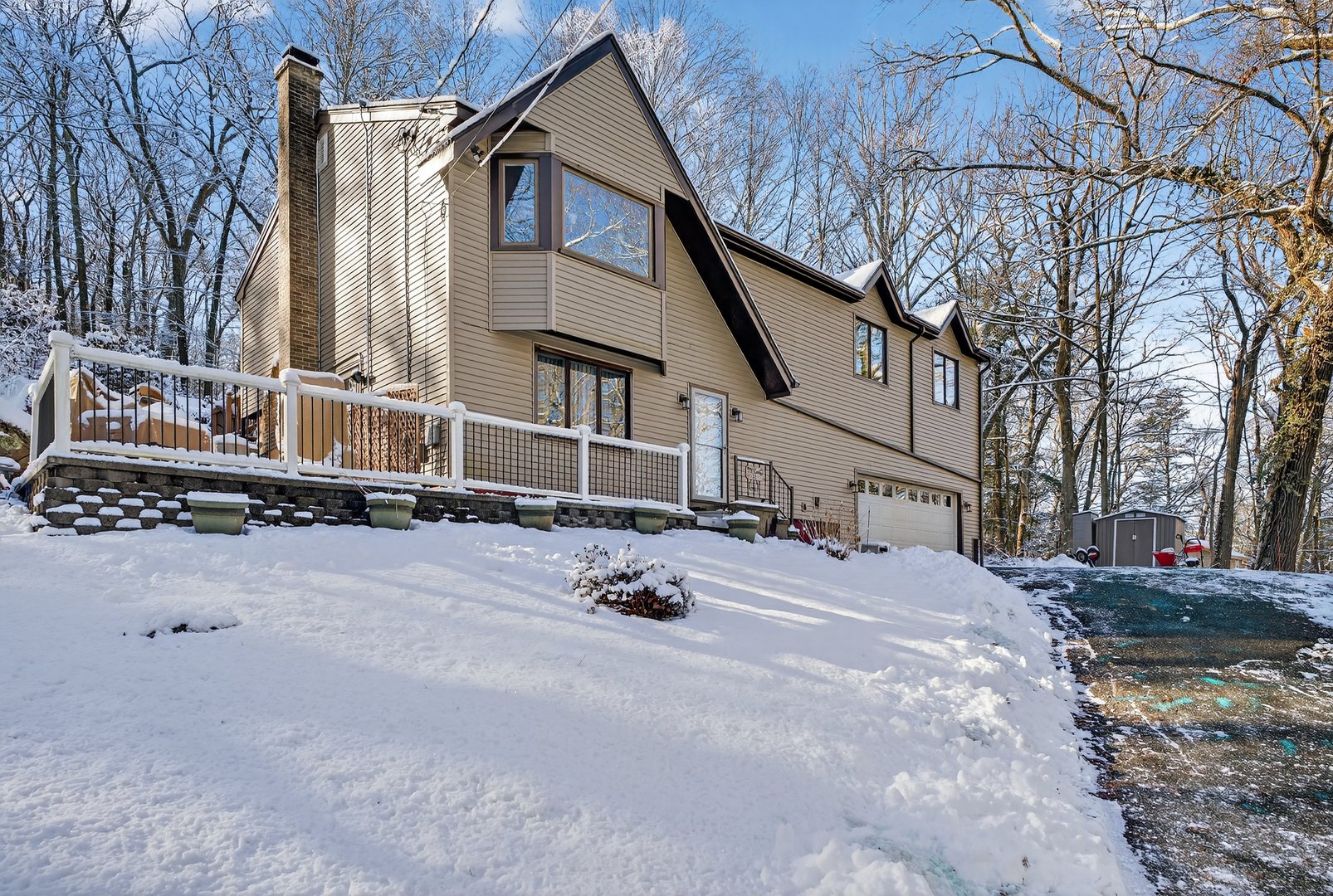 12 Stonybrook Road Photo 2