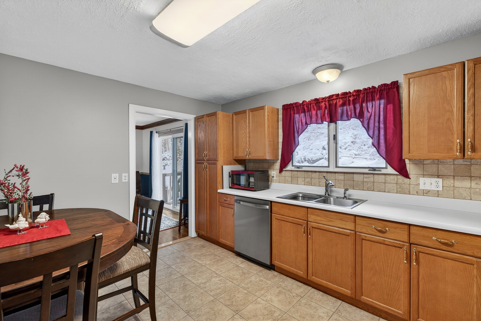 12 Stonybrook Road Photo 13