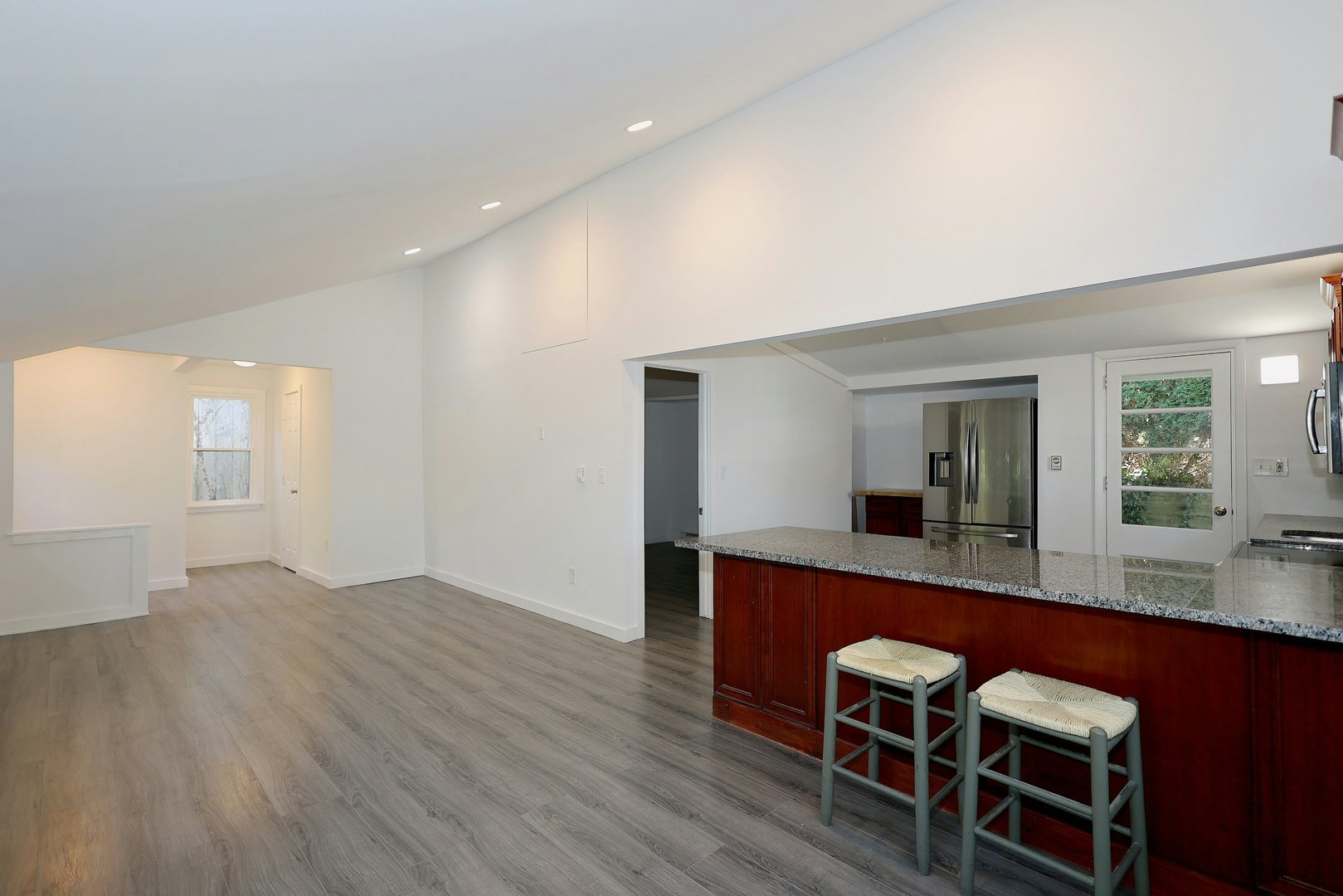 213 Mamanasco Road Photo 9