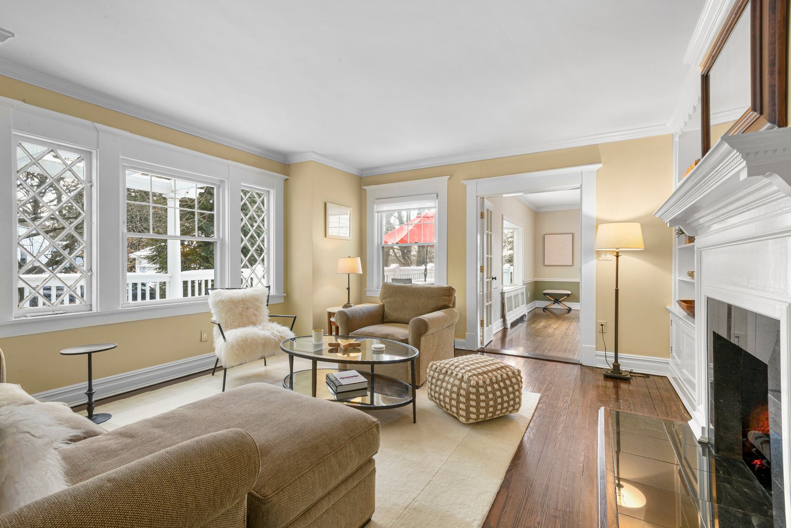 677 James Street Photo 4