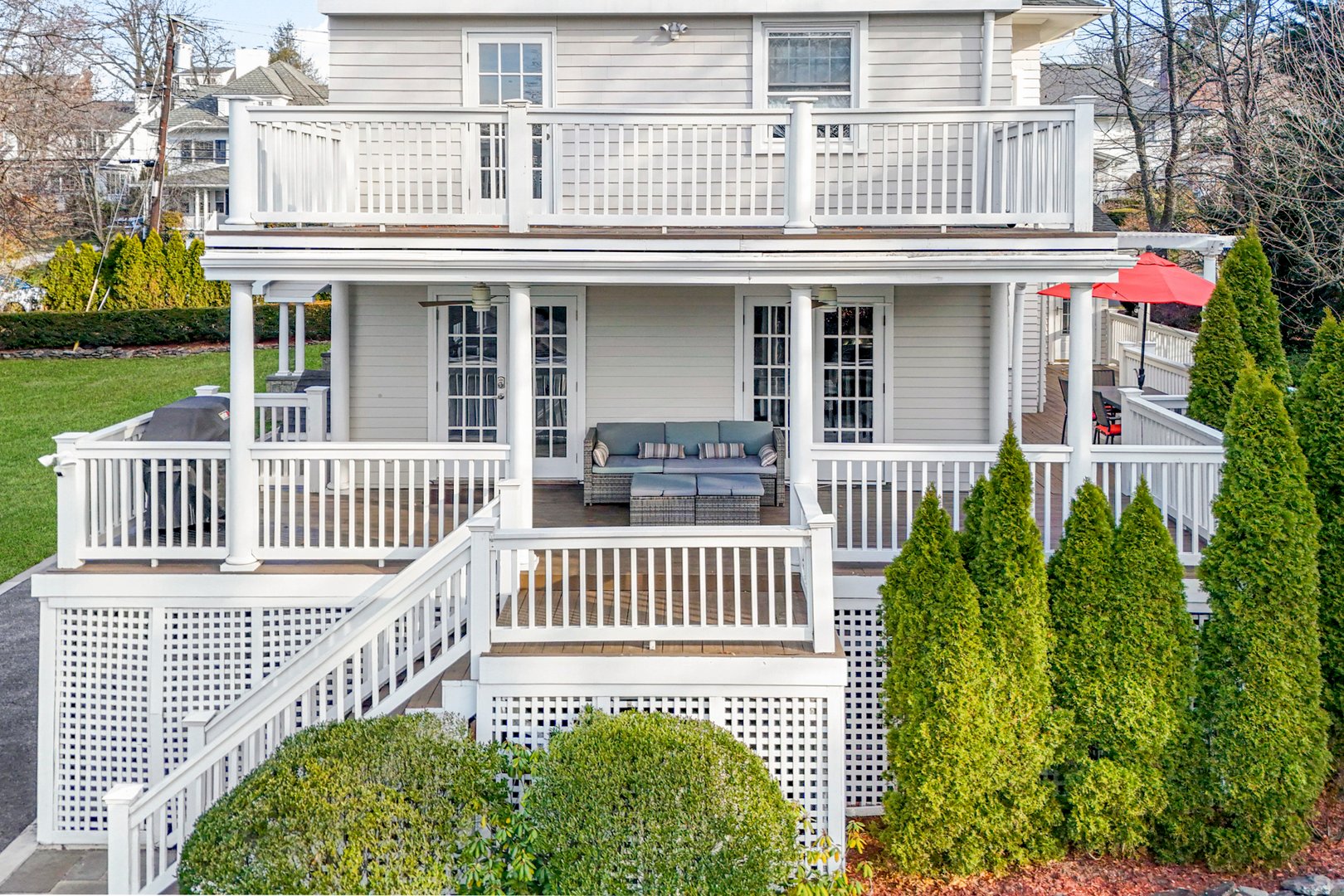 677 James Street Photo 32