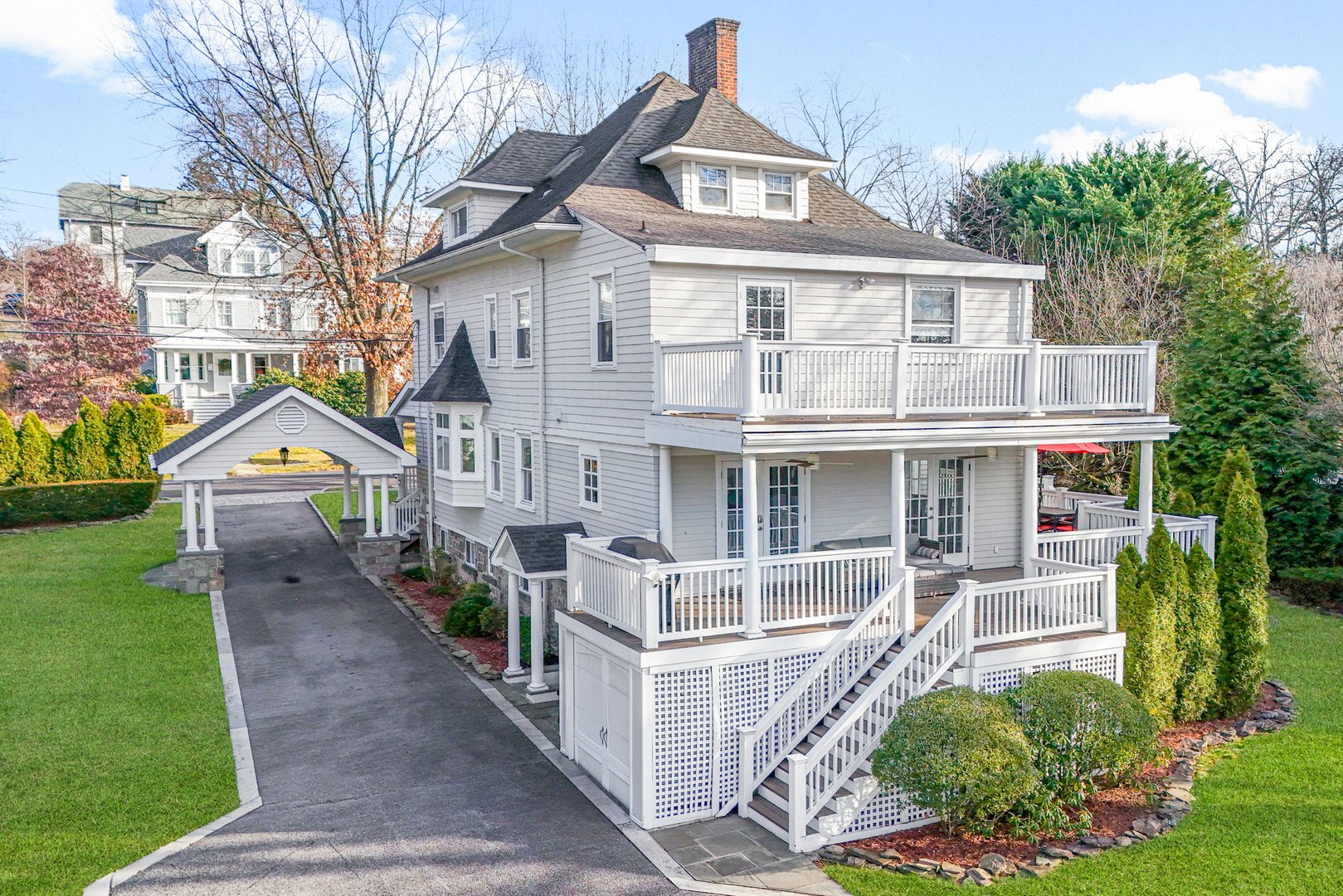 677 James Street Photo 31