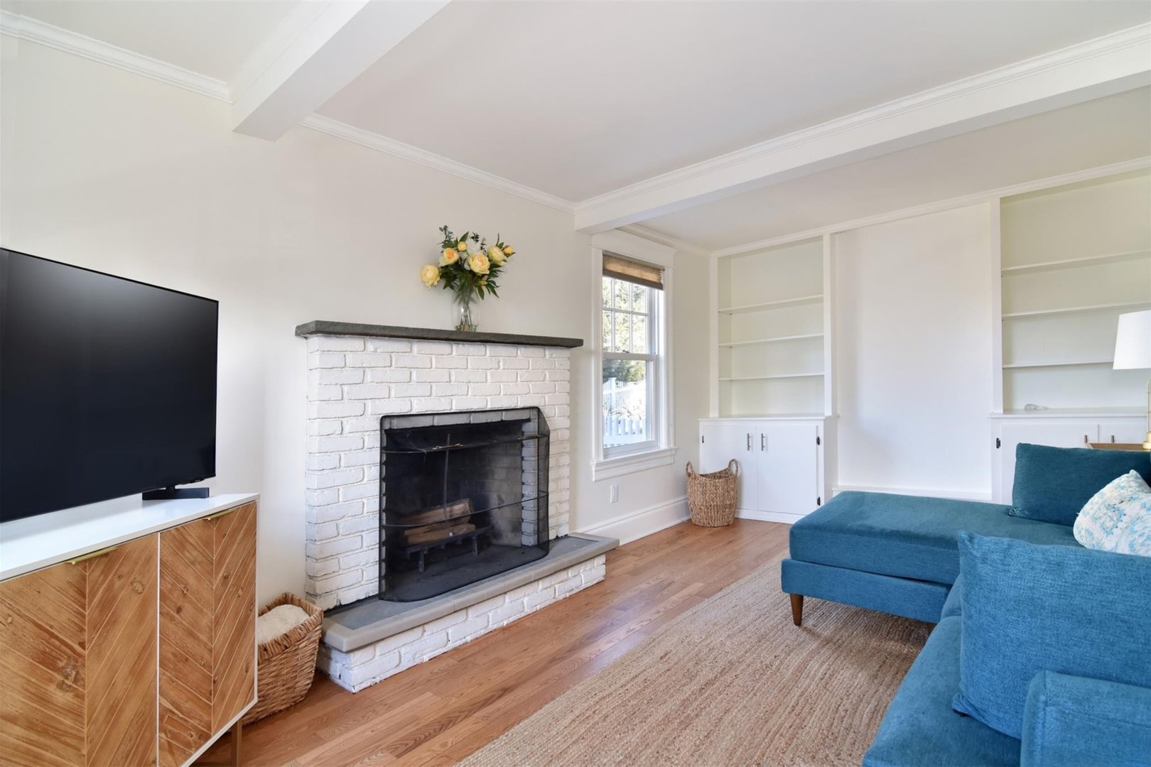 8 Washington Place Photo 3