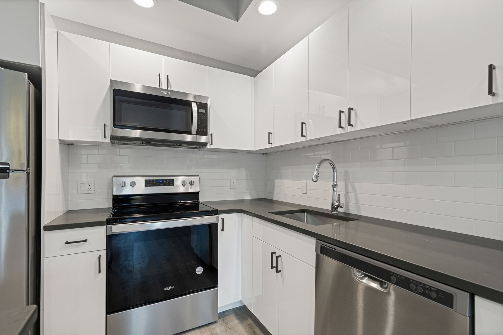 47 Beekman Avenue  #32 Photo 3