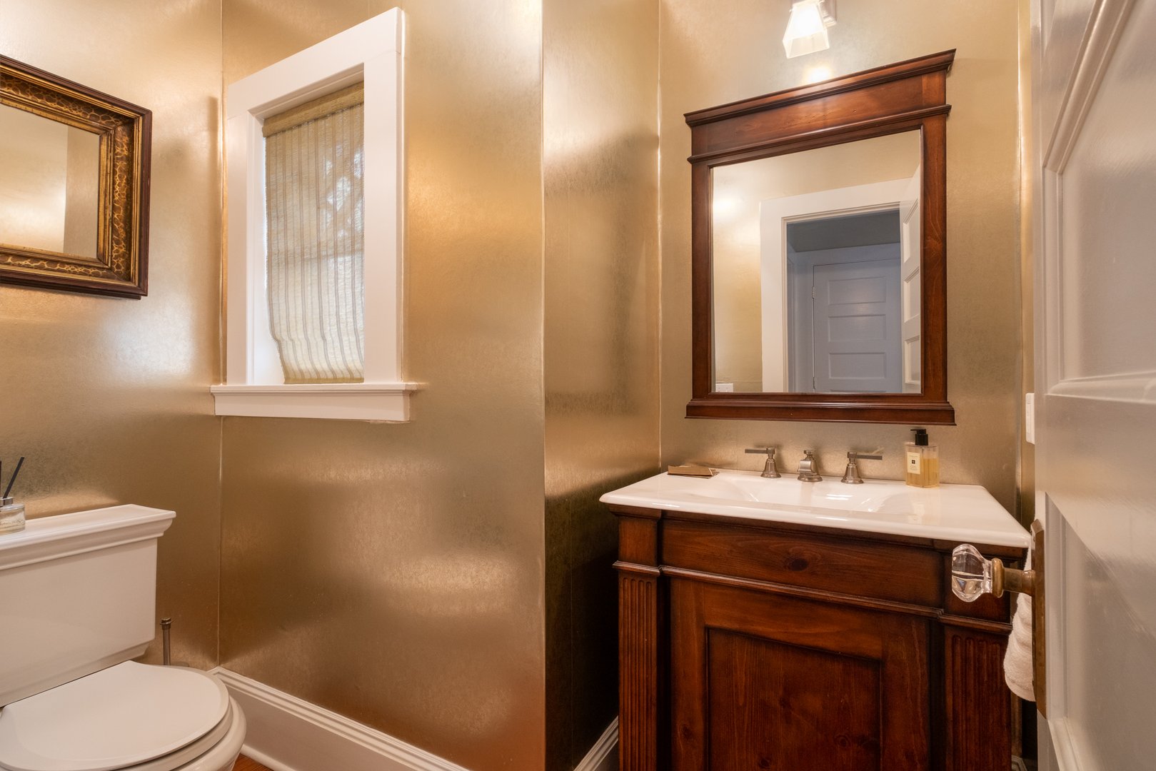 18 Vine Street Photo 16